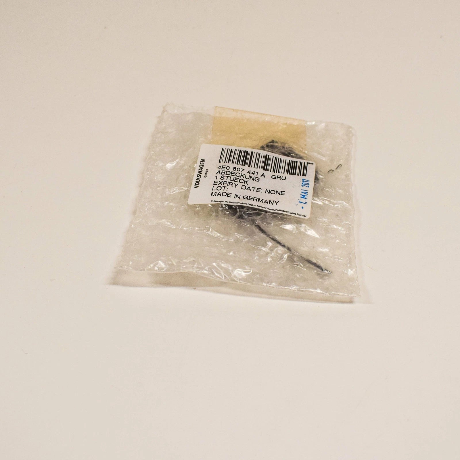 NEW AUDI A8 4E REAR BUMPER TOW HOOK EYE CAP COVER 4E0807441AGRU ORIGINAL