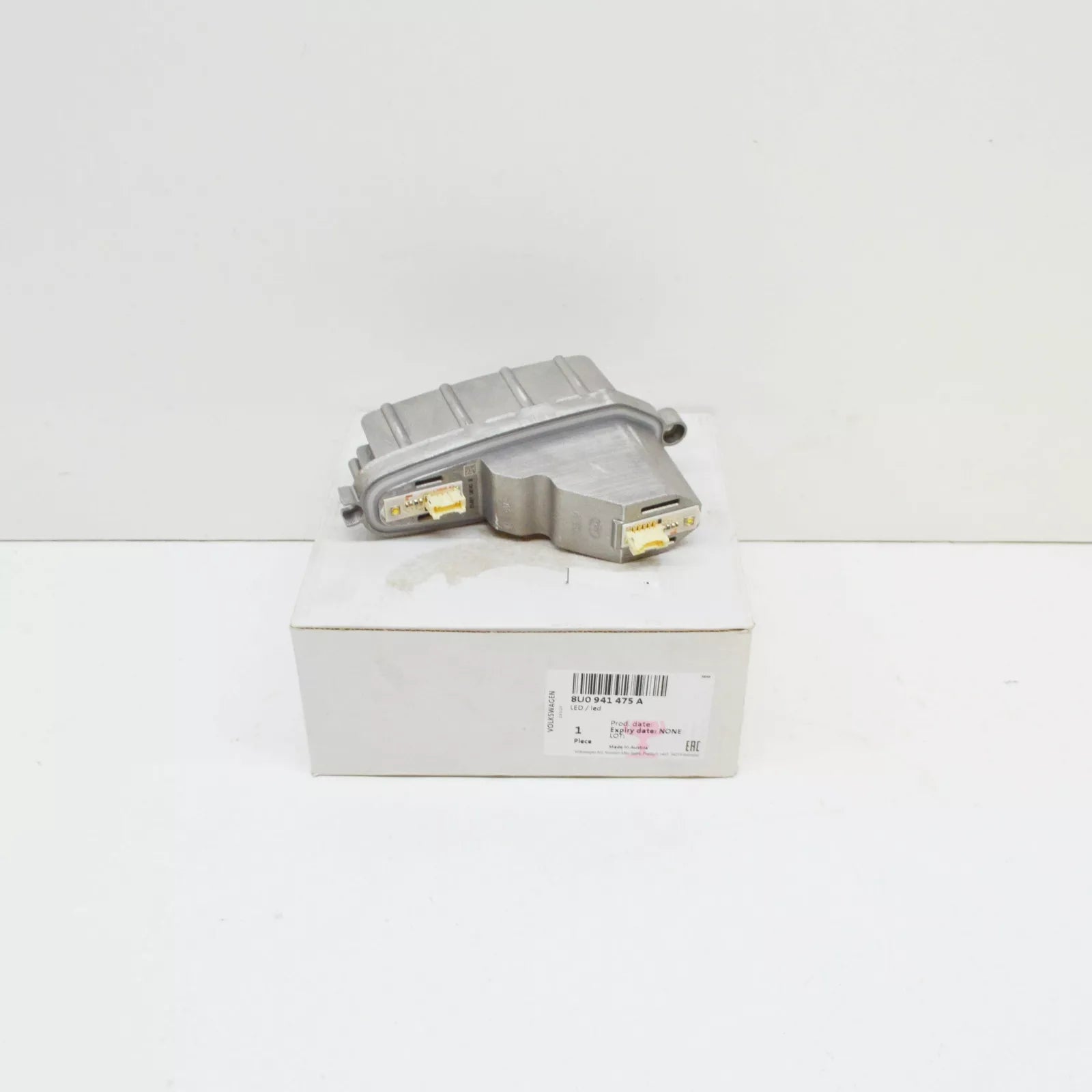 NEW AUDI Q3 8U HEADLIGHT LED UNIT WITH HEAT SINK 8U0941475A ORIGINAL