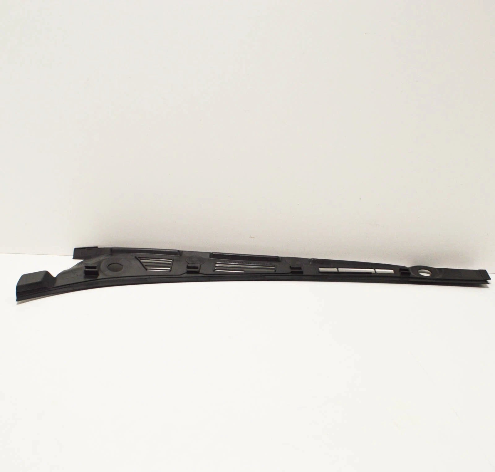 NEW BMW 3 E36 1.8I COVERING RIGHT 51718122266 ORIGINAL