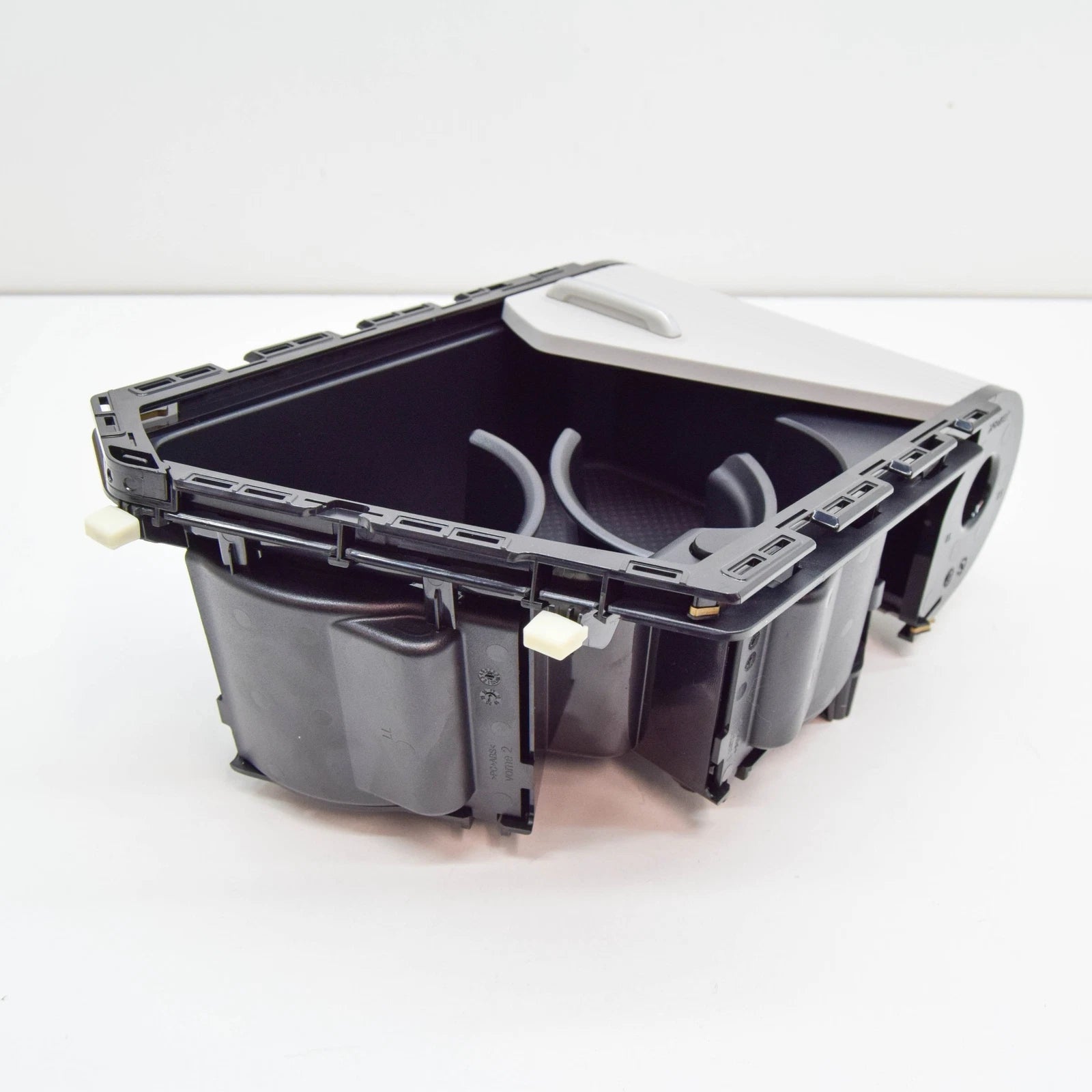 NEW VOLKSWAGEN TIGUAN AD MK2 CENTER CONSOLE CUP HOLDER LHD 5NB862531AIPO