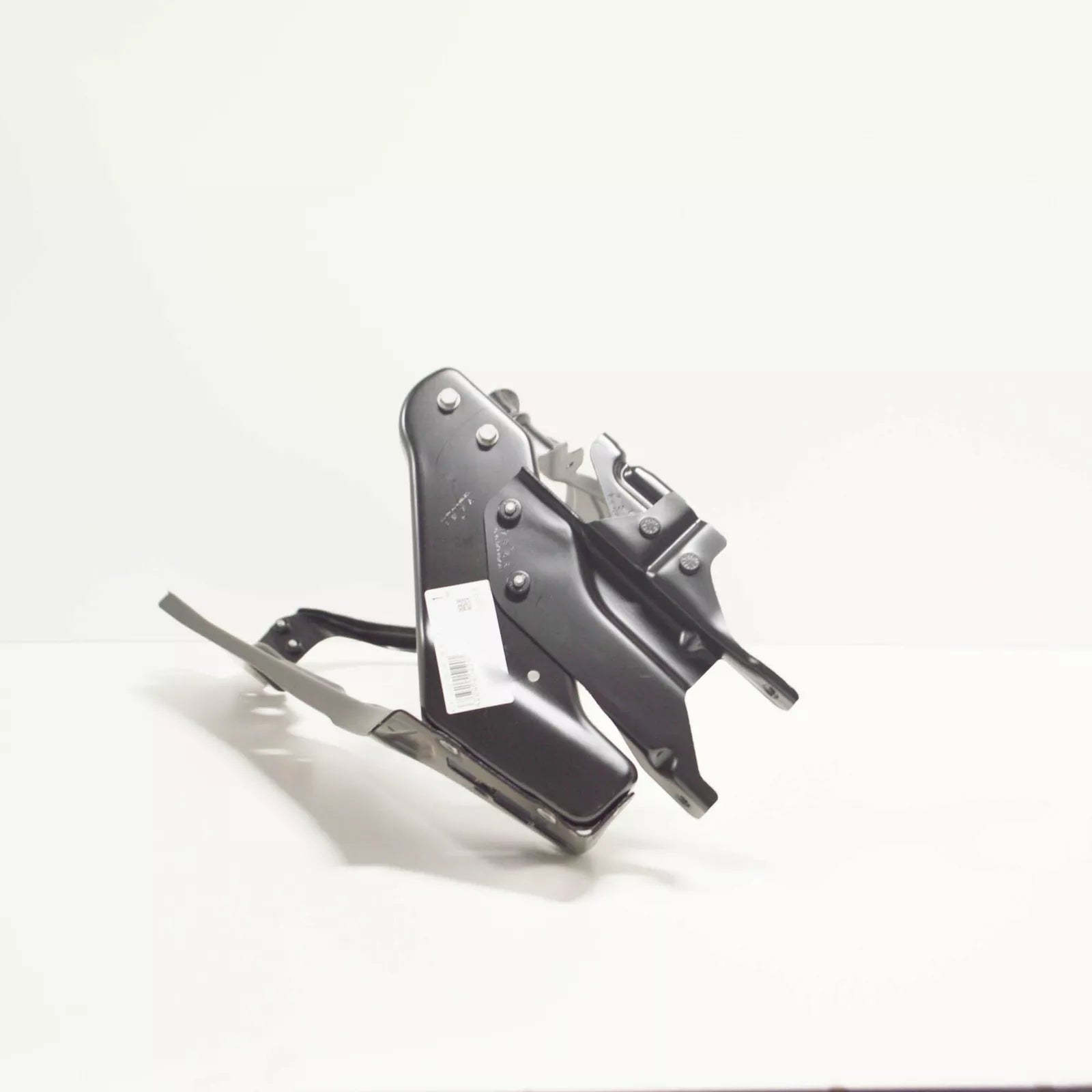 NEW MB C W204 FRONT RIGHT HEADLIGHT BRACKET A2046202291 ORIGINAL