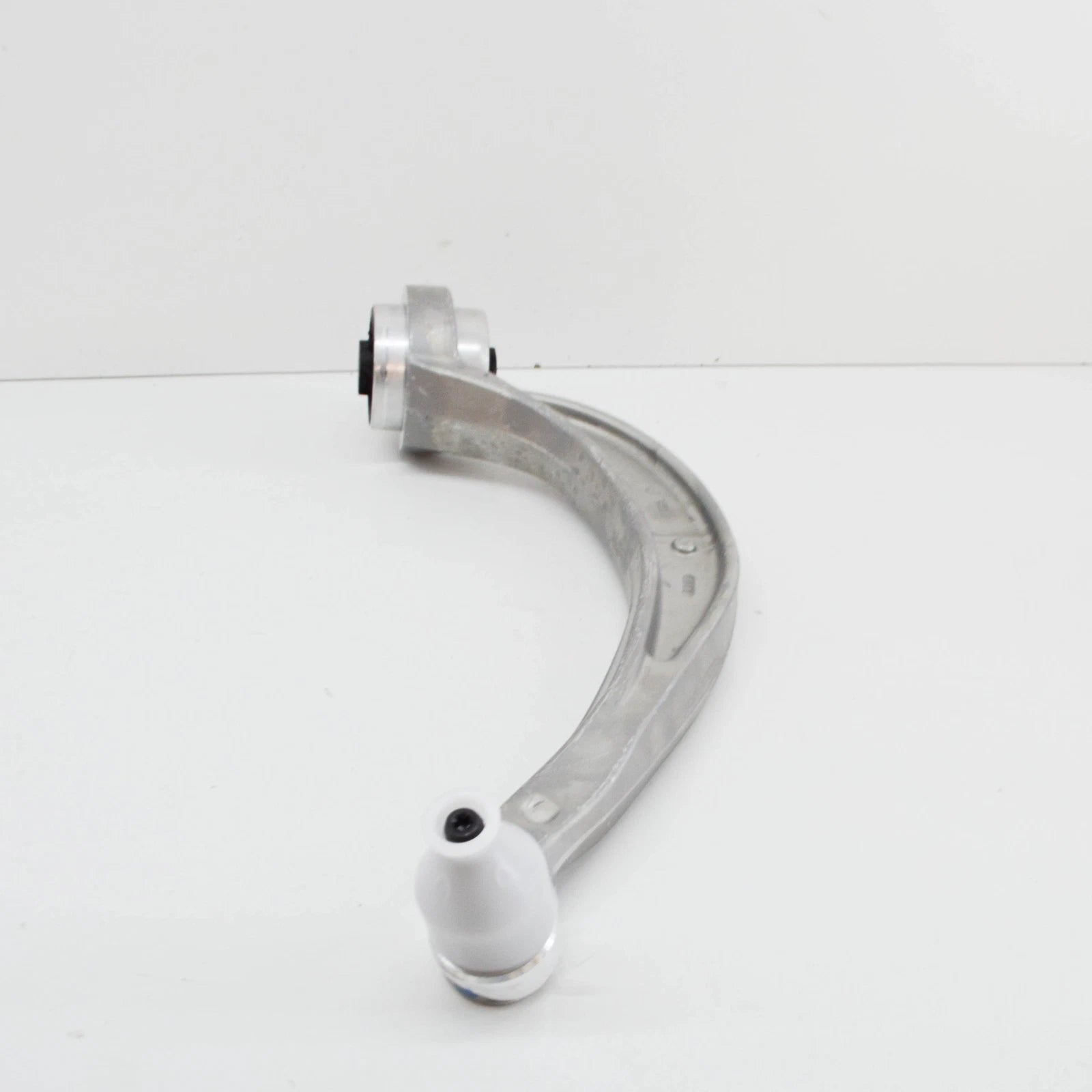 NEW AUDI Q5 8R FRONT LEFT LOWER CONTROL ARM 8K0407693AD ORIGINAL