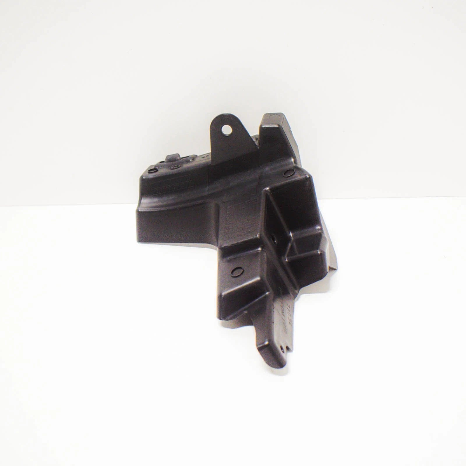 NEW MB E CLASS W212 FRONT BUMPER LEFT JOINT BRACKET TRIM A2128850016