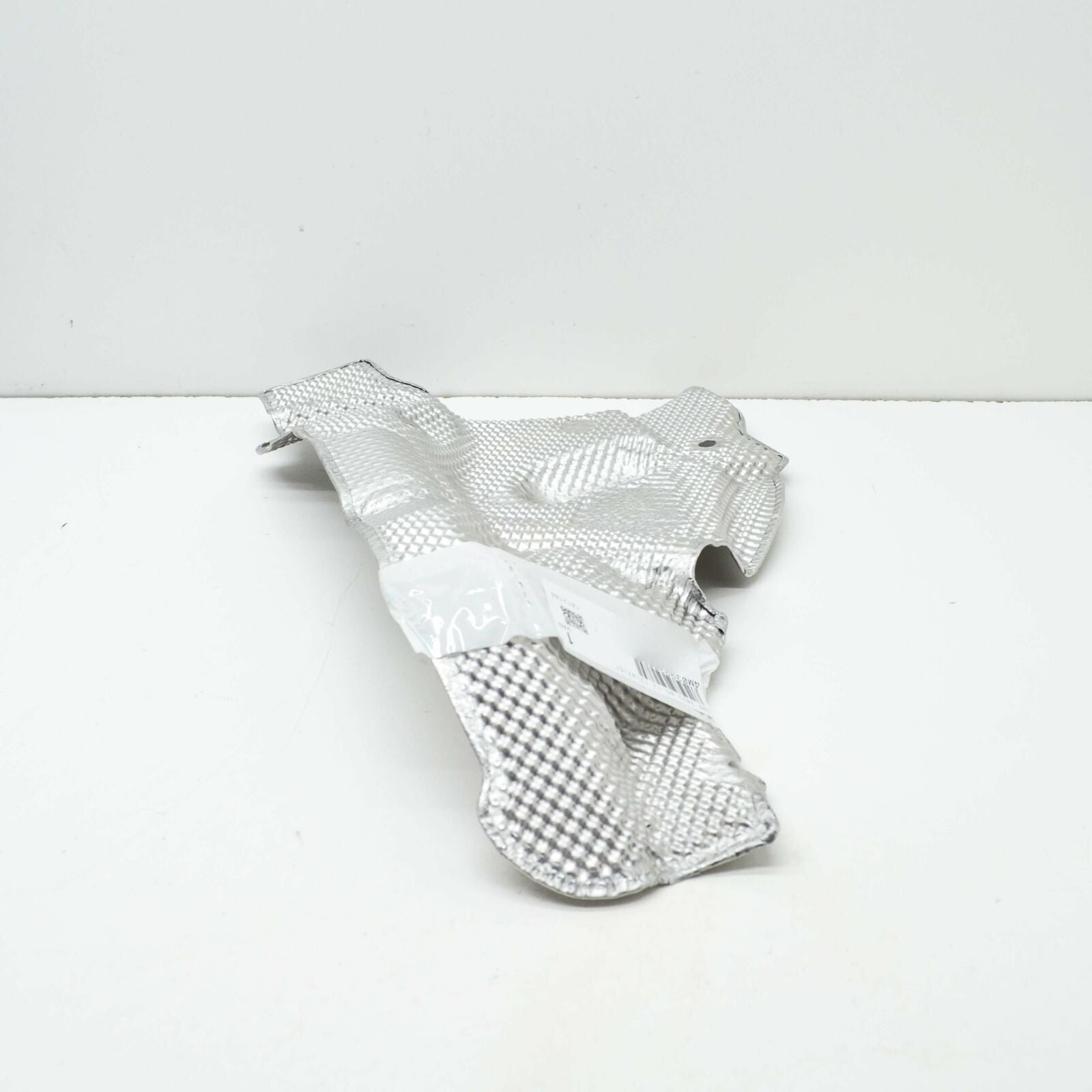 NEW VOLKSWAGEN TOUAREG CR RIGHT GUARD HEAT PROTECTION PLATE 4M0399300E ORIGINAL