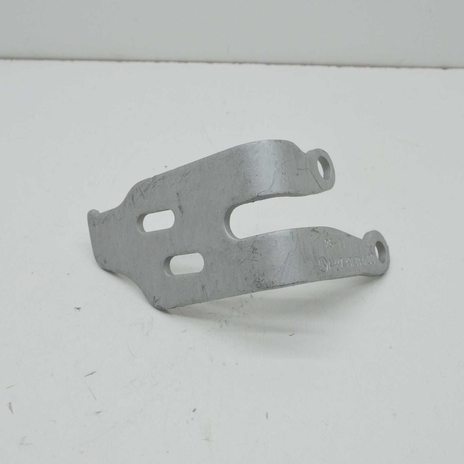 NEW MB VITO W447 EXHAUST SYSTEM TO TRANSMISSION BRACKET A4474910341 ORIGINAL