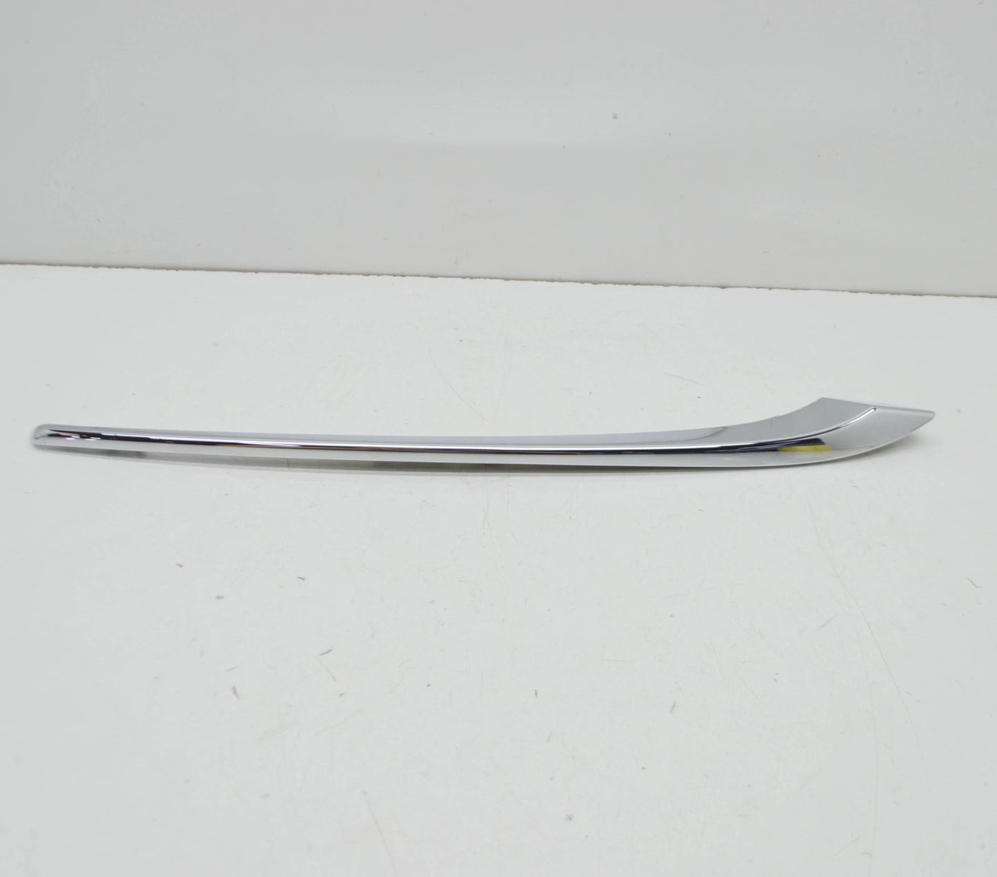 NEW BMW 7 G11 FRONT BUMPER LEFT UPPER MOLDING 51117362693 7362693 2016 ORIGINAL