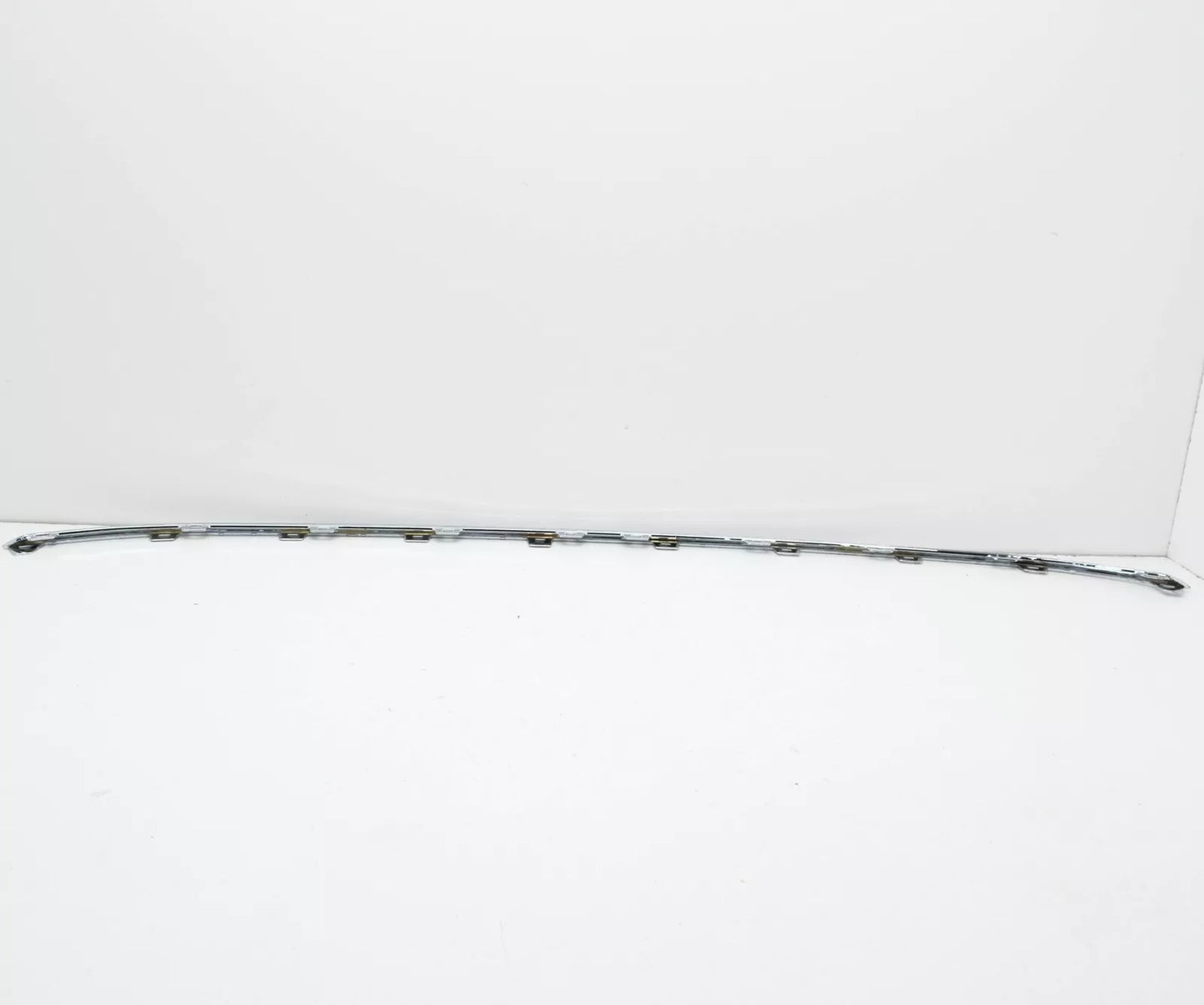 NEW VOLKSWAGEN TIGUAN AD FRONT BUMPER CENTER MOLDING 5NA853101K2ZZ ORIGINAL