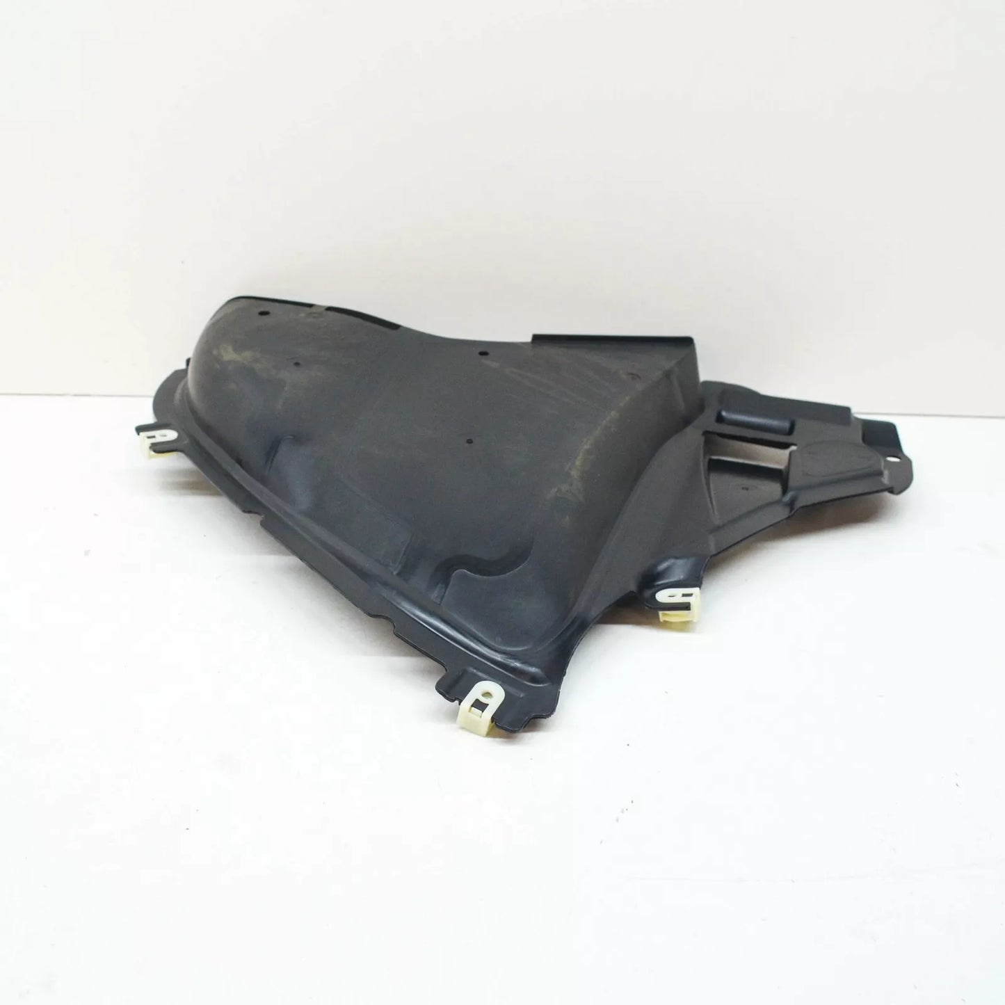 NEW BMW 5 G30 FRONT LEFT WHEEL ARCH BOTTOM COVER 51718082211 ORIGINAL