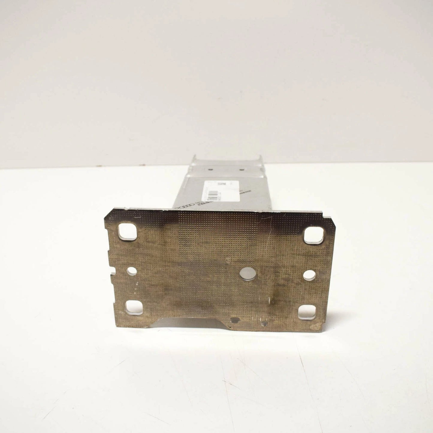 NEW AUDI A4 B9 FRONT RIGHT REINFORCEMENT BRACKET 8W0807134A