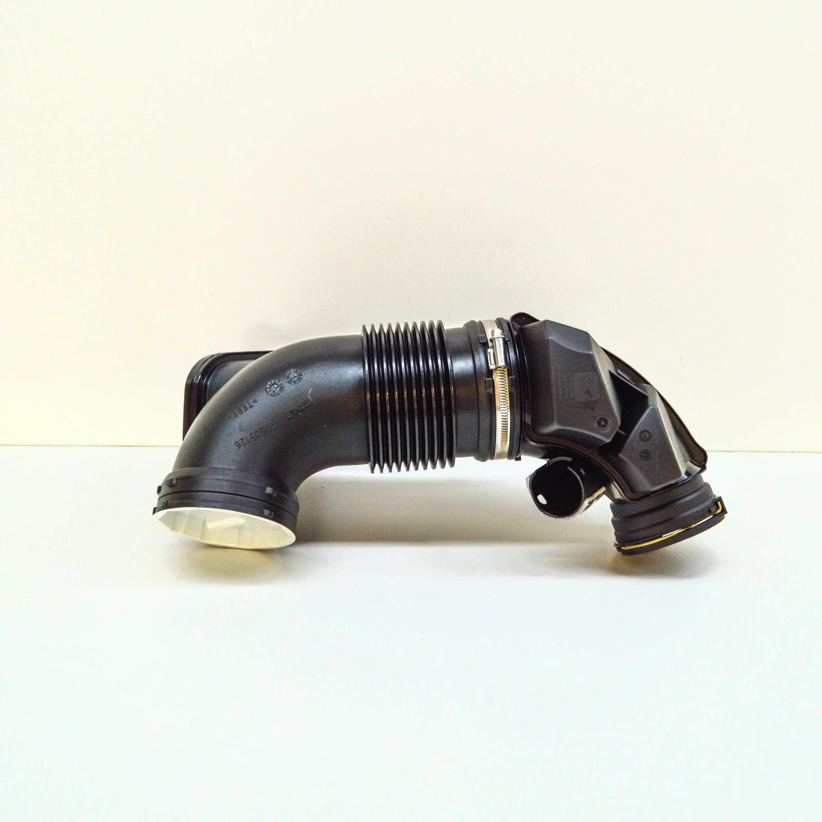 NEW BMW 3 GRAN TURISMO F34 FRONT ENGINE AIR INTAKE DUCT 13718601682 ORIGINAL