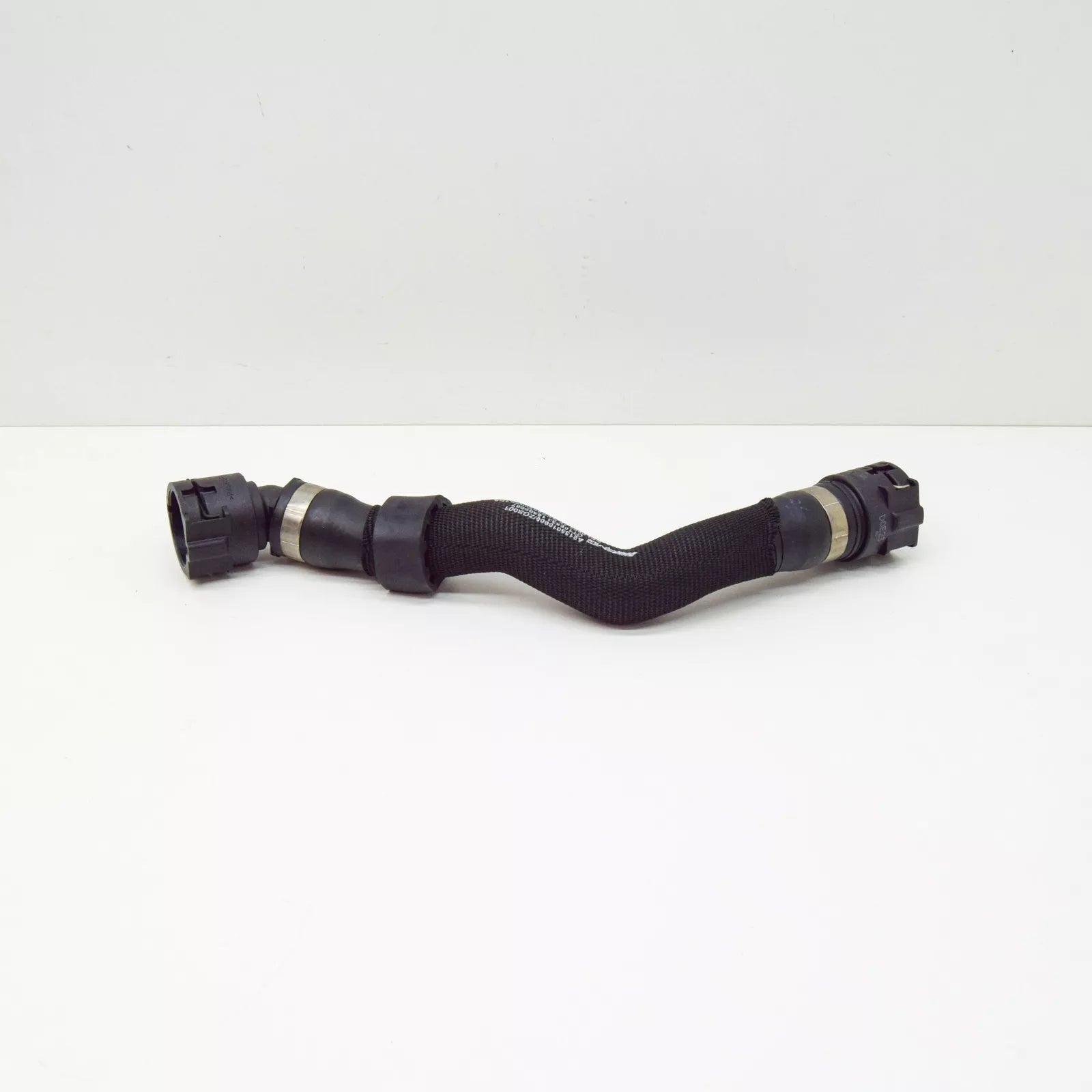 NEW MERCEDES-BENZ E W213 ENGINE COOLANT HOSE A2135018600 ORIGINAL