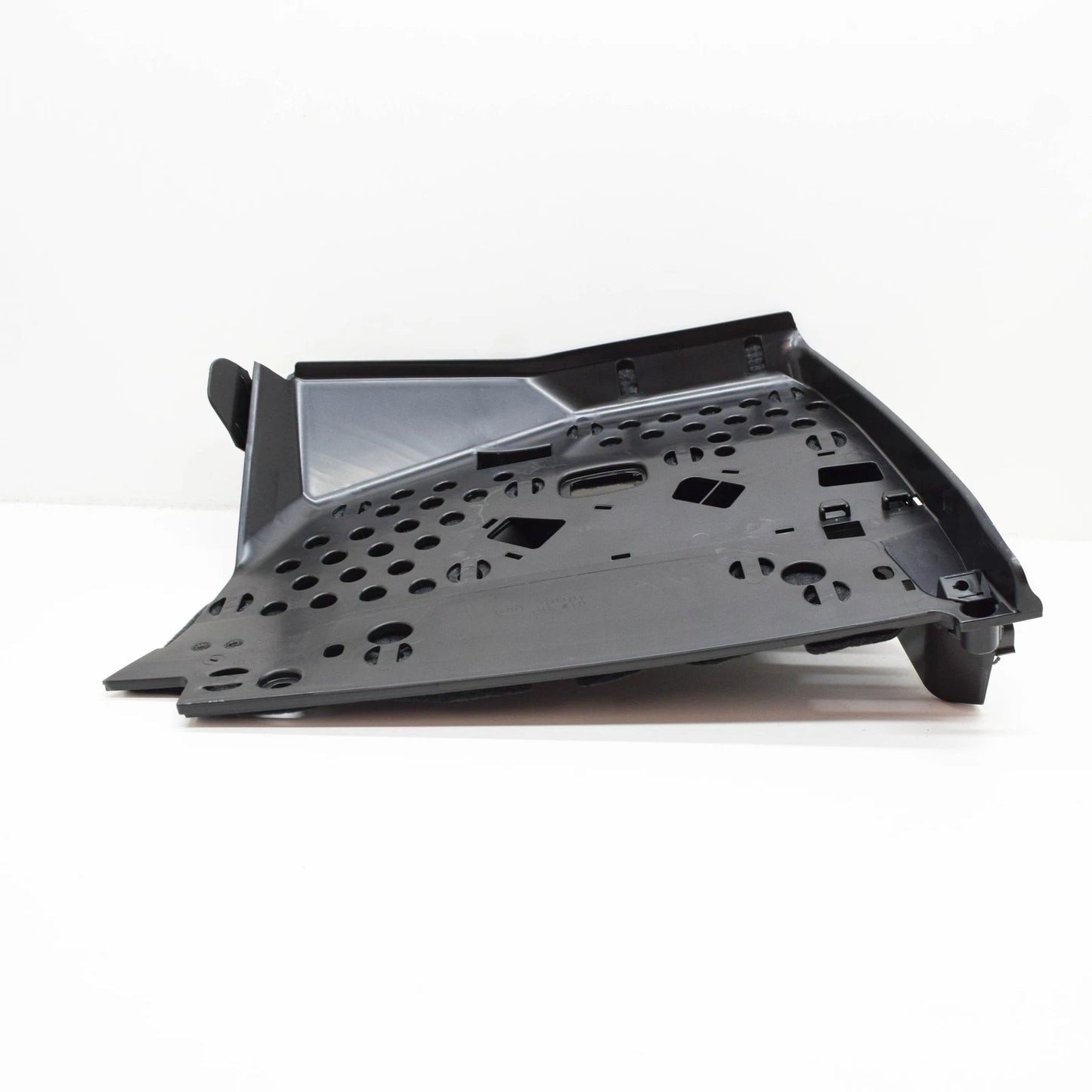 NEW MERCEDES-BENZ E W213 FRONT RIGHT PANEL TRIM LOWER A21368052069051 ORIGINAL