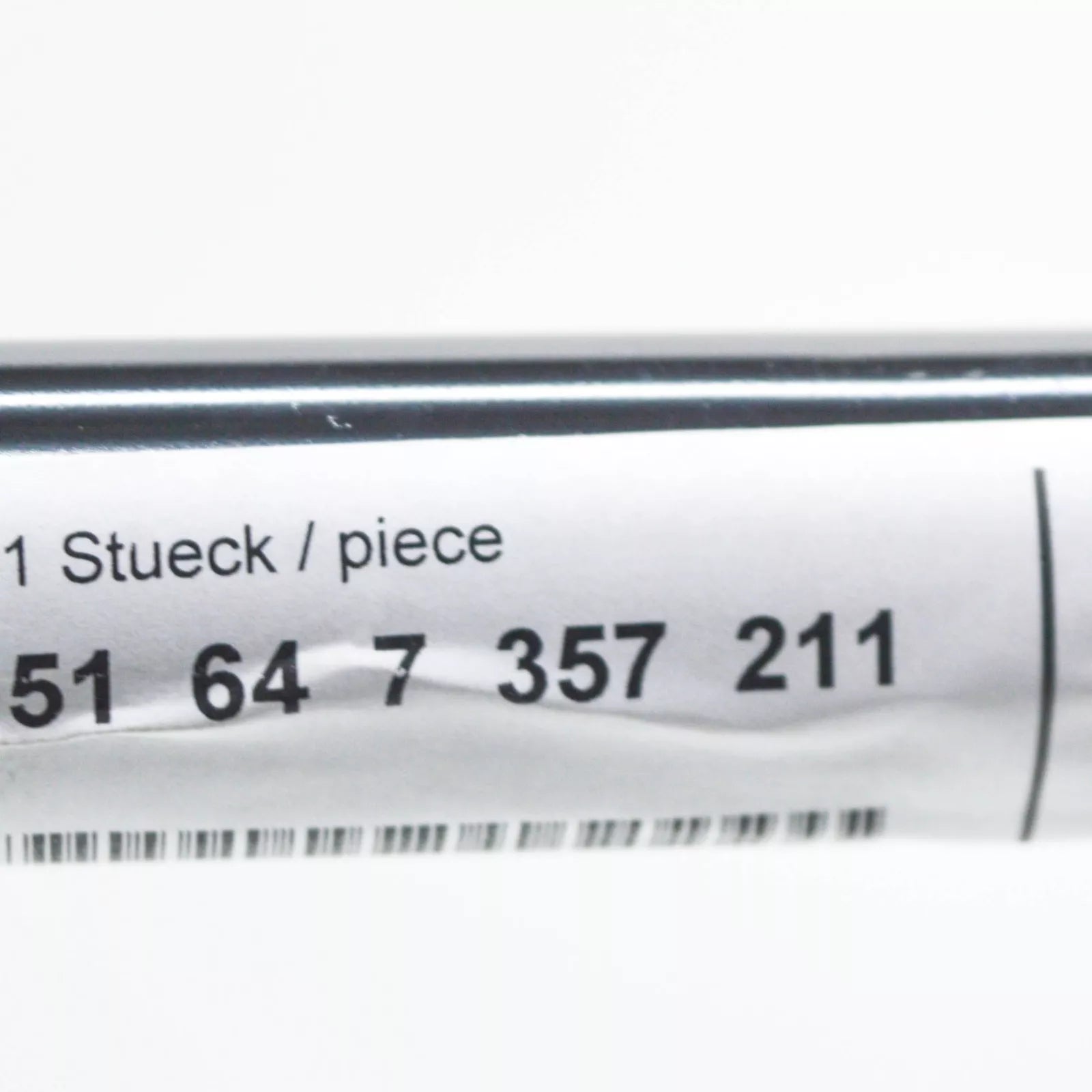 NEW BMW M5 F90 FRONT PANEL V-SUPPORT 51647357211 ORIGINAL