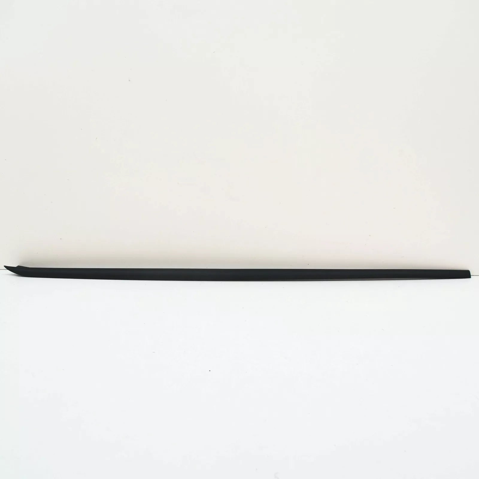 NEW VW GOLF SPORTSVAN MK7 FRONT WINDSHIELD LEFT VERTICAL TRIM 510854327A5AP