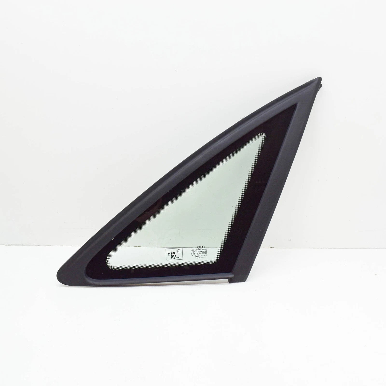 NEW AUDI A4 B8 REAR RIGHT DOOR QUARTER WINDOW 8K5845300GNVB ORIGINAL