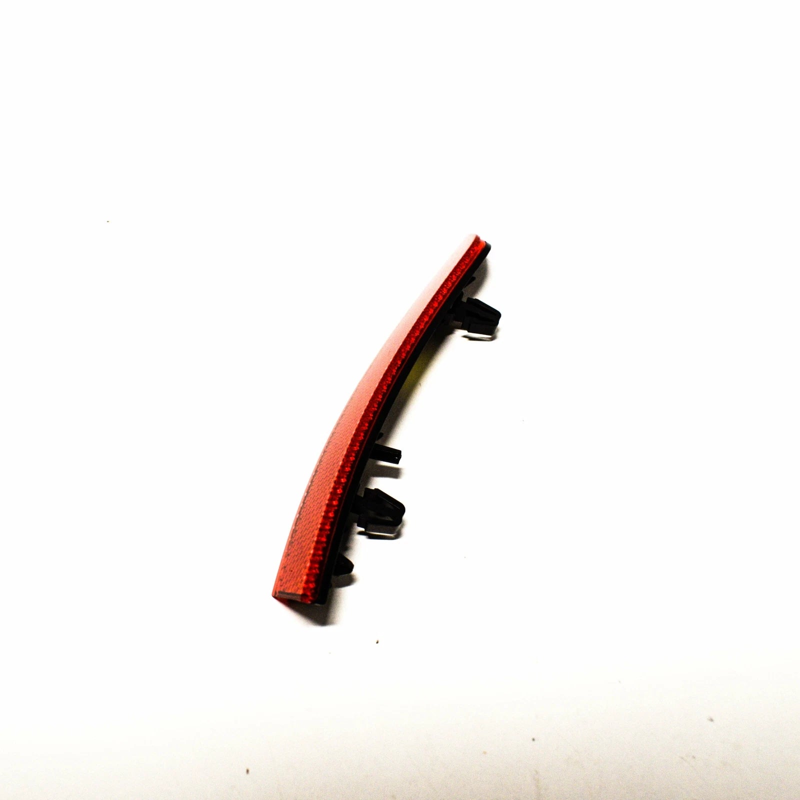 NEW VW PASSAT B8 REAR BUMPER LEFT SIDE INNER REFLECTOR 3G0945103A