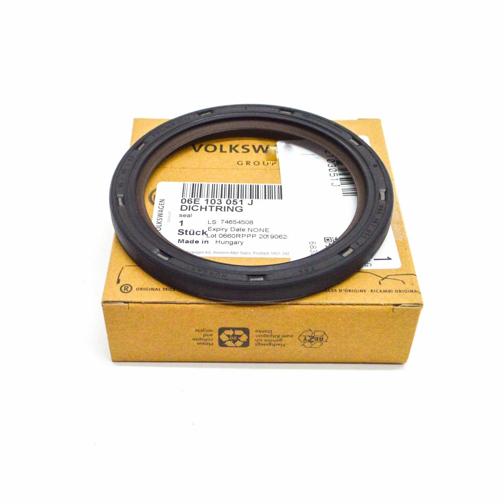 NEW AUDI A6 C8 ENGINE CRANKCASE SHAFT OIL SEAL RING 06E103051J