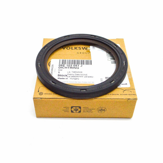 NEW AUDI A6 C8 ENGINE CRANKCASE SHAFT OIL SEAL RING 06E103051J