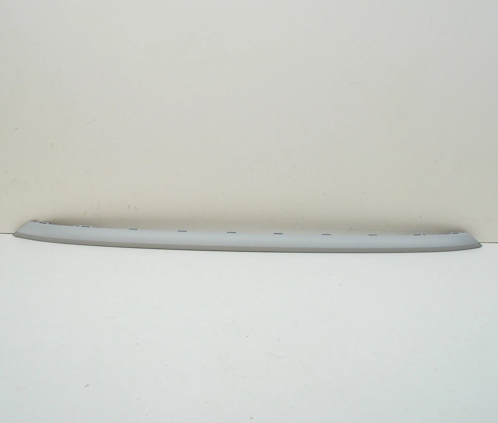 NEW VOLKSWAGEN TIGUAN AD FRONT BUMPER CENTER LOWER MOLDING 5NA853101FGRU