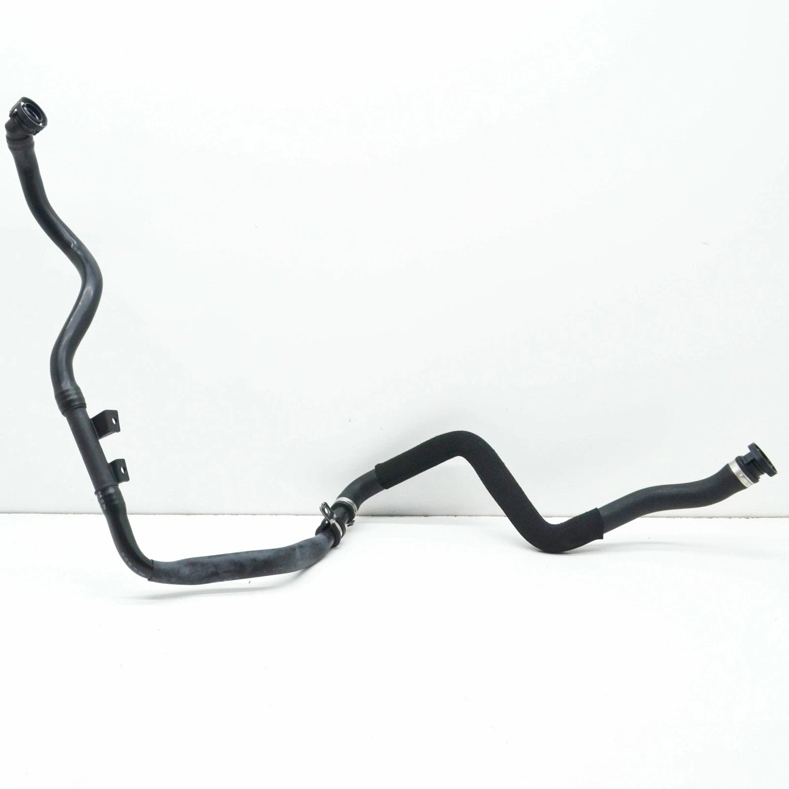 NEW AUDI A5 CABRIO 8F RIGHT SECONDARY AIR INJECTION PUMP TUBE 8F0133818B