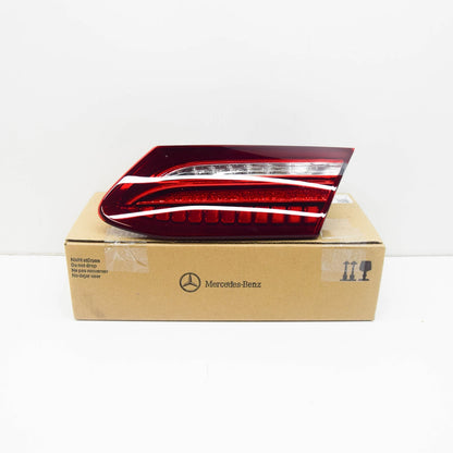 NEW MERCEDES-BENZ E COUPE C238 REAR RIGHT TAILGATE TAILLIGHT A2389062400
