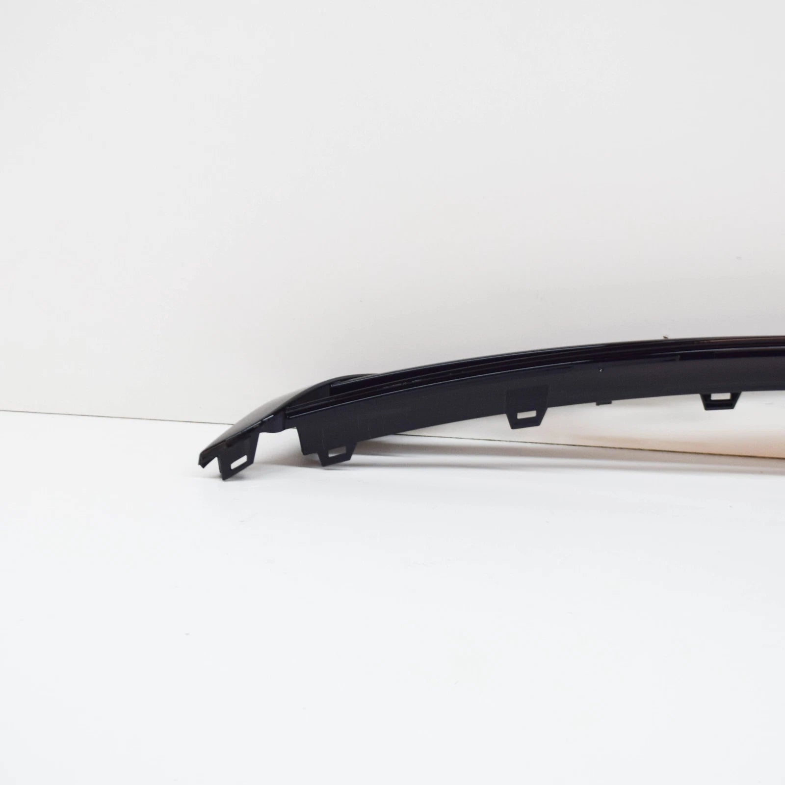 NEW VW SCIROCCO 137 FRONT UPPER CENTER GRILLE 1K8853761C041 ORIGINAL