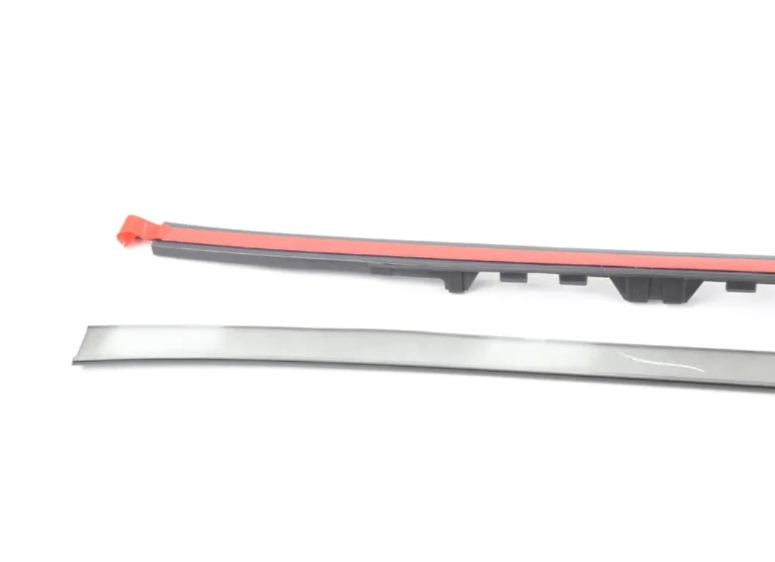 NEW BMW X5 F15,F85 WINDSHIELD LEFT VERTICAL TRIM 7387917 51317387917 ORIGINAL