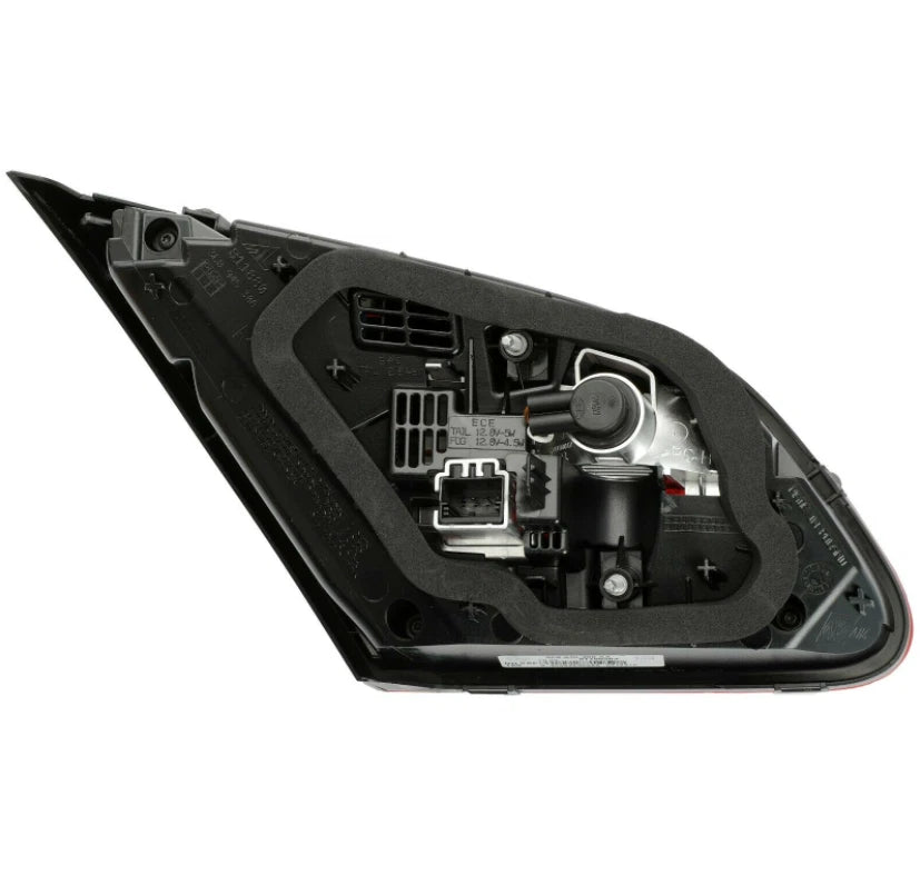 NEW VW CC 35 REAR RIGHT SIDE TAILGATE TAILLIGHT 3C8945308AA ORIGINAL