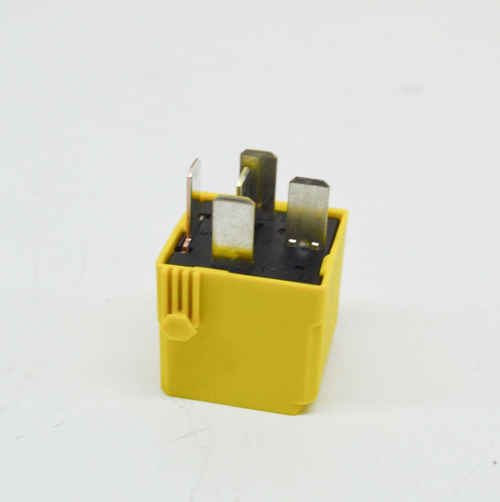 NEW MERCEDES-BENZ ML W163 CENTRAL LOCKING MECHANISM RELAY A0009828123 ORIGINAL