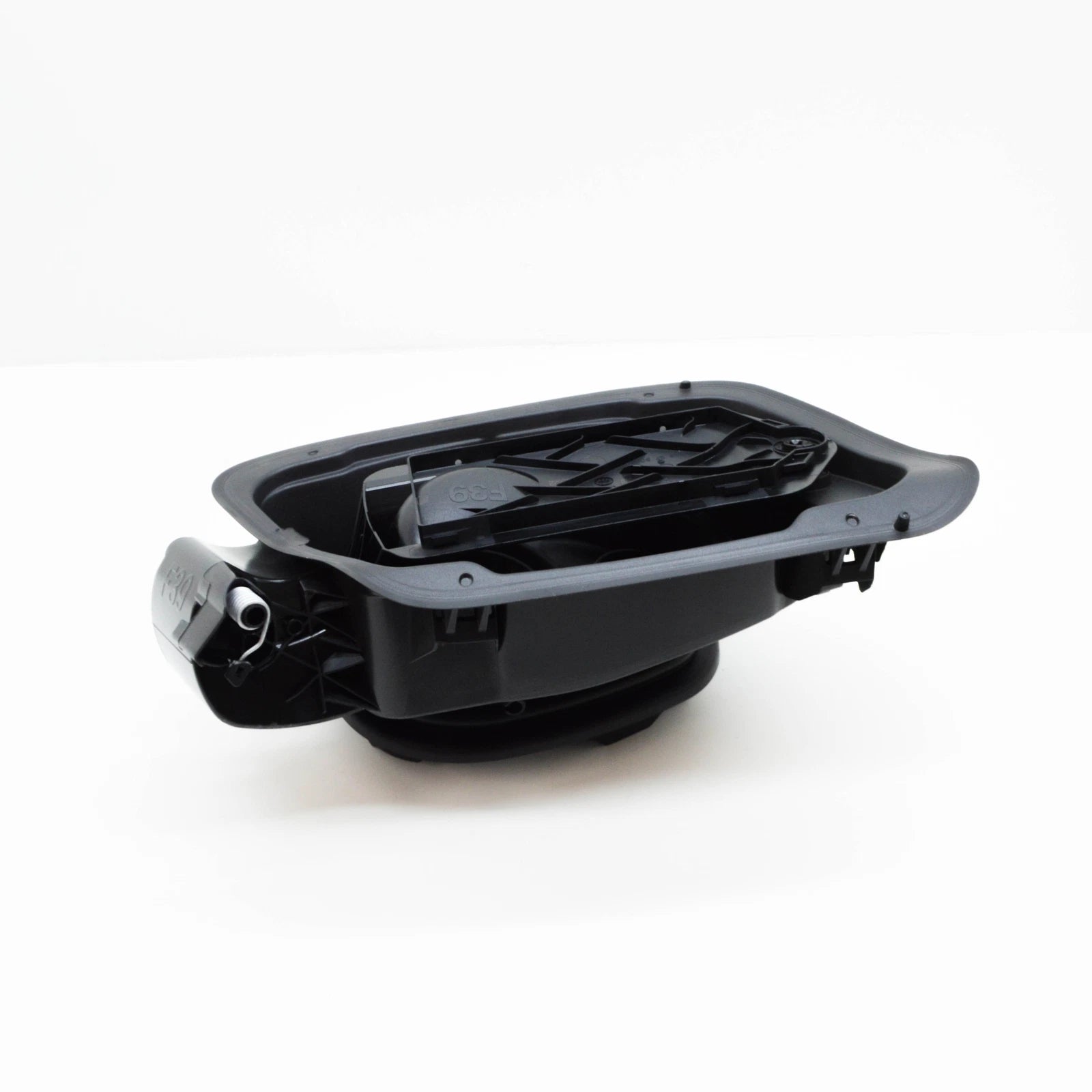 NEW BMW X2 F39 FUEL FILLER SYSTEM HOUSING 51177441615 7441615 2018 ORIGINAL