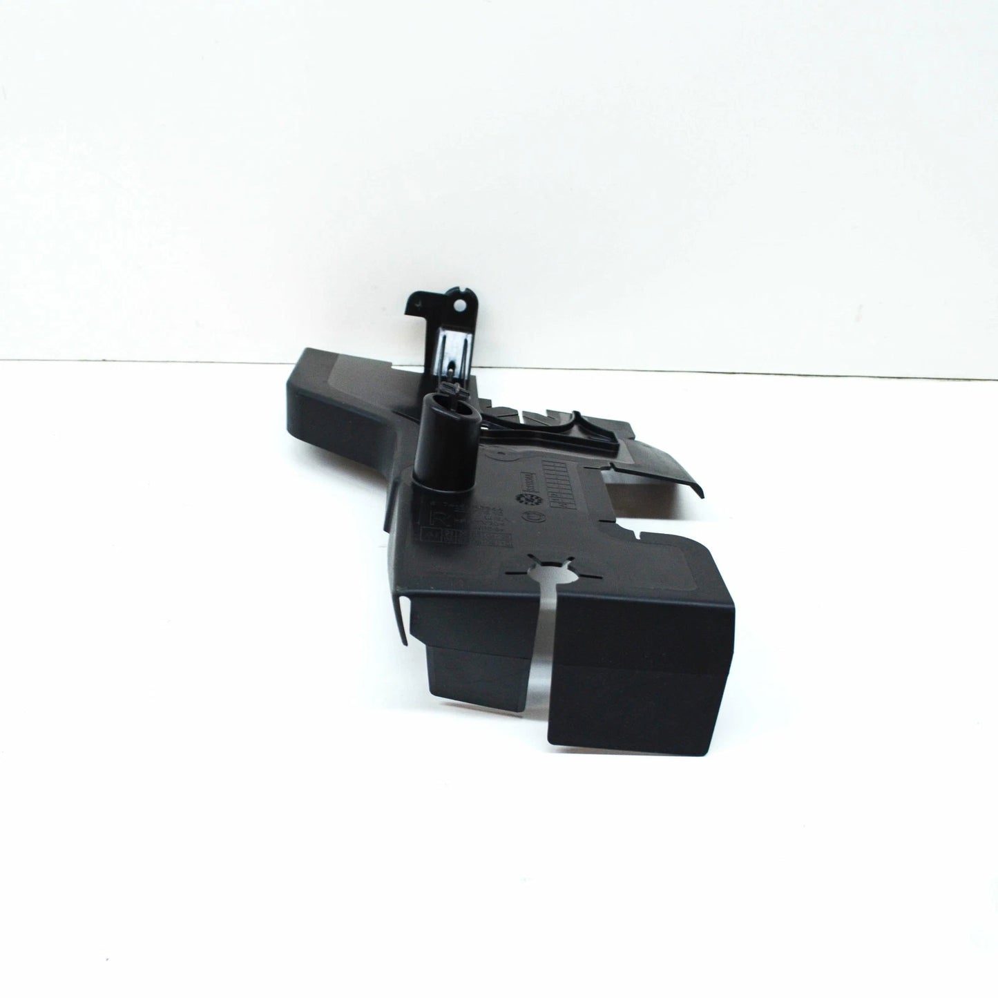 NEW BMW X5 G05 RADIATOR RIGHT AIR DUCT BOTTOM 51748090944 ORIGINAL