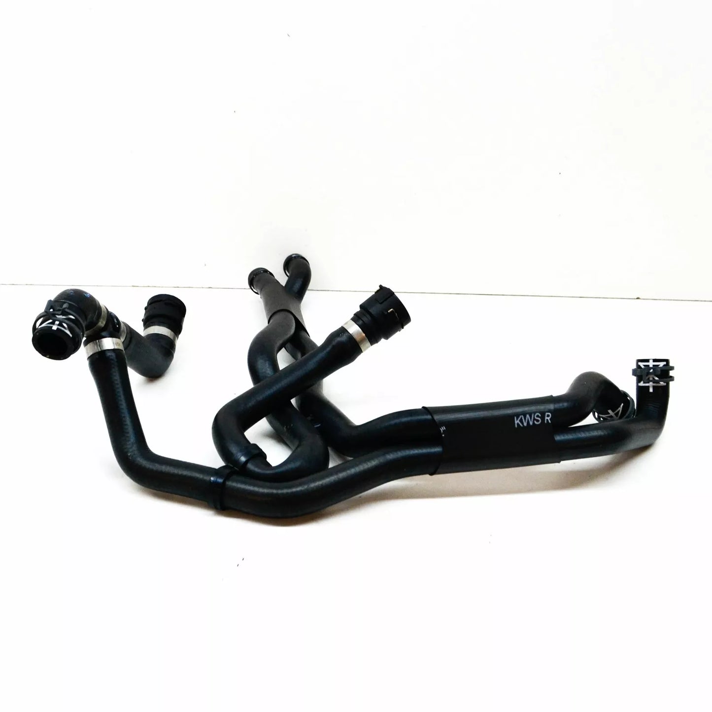 NEW VOLKSWAGEN MULTIVAN T6 ENGINE COOLING WATER HOSE 7E0122096AA ORIGINAL