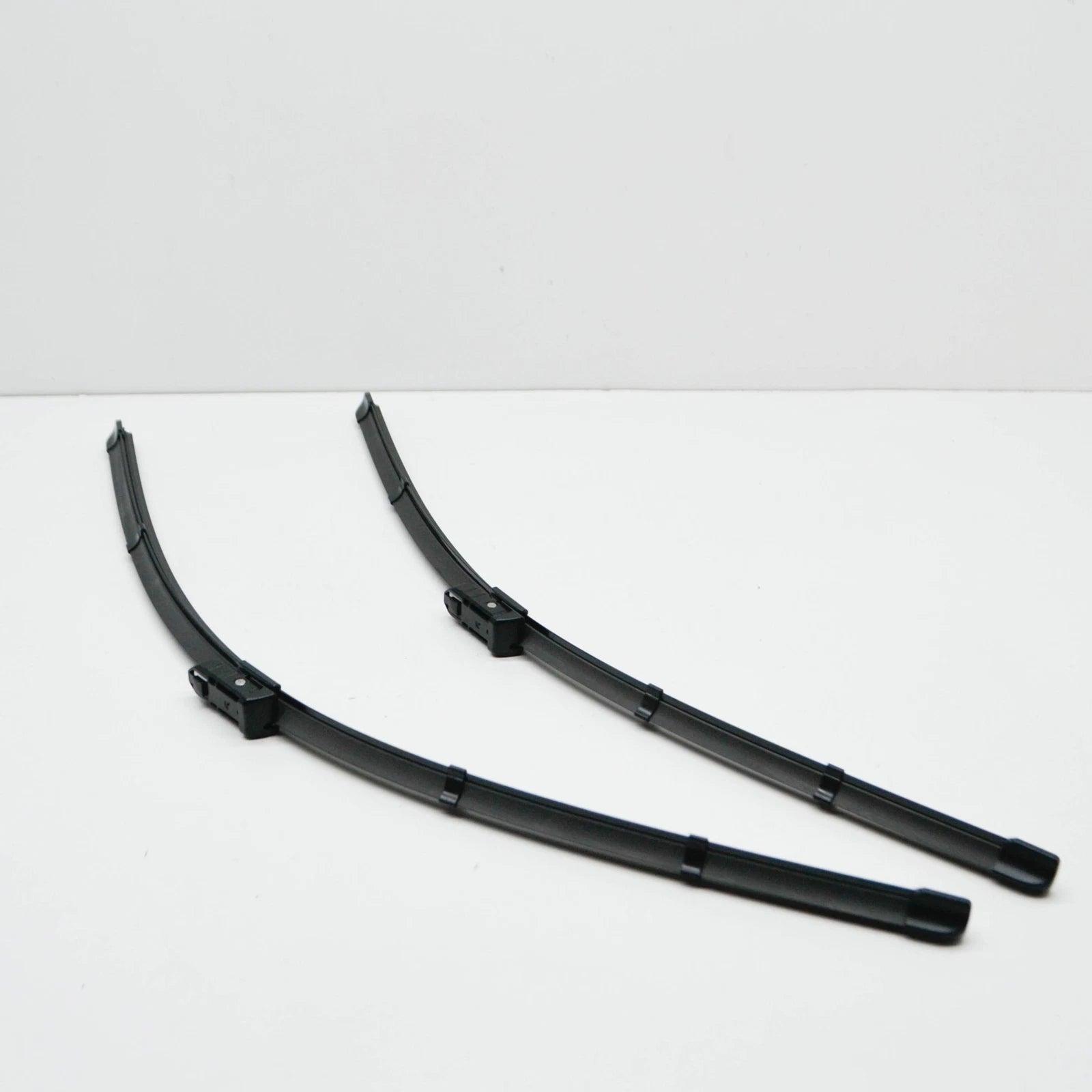 NEW MERCEDES-BENZ GL-CLASS X166 FRONT WIPER ARMS LHD A166820104528 ORIGINAL