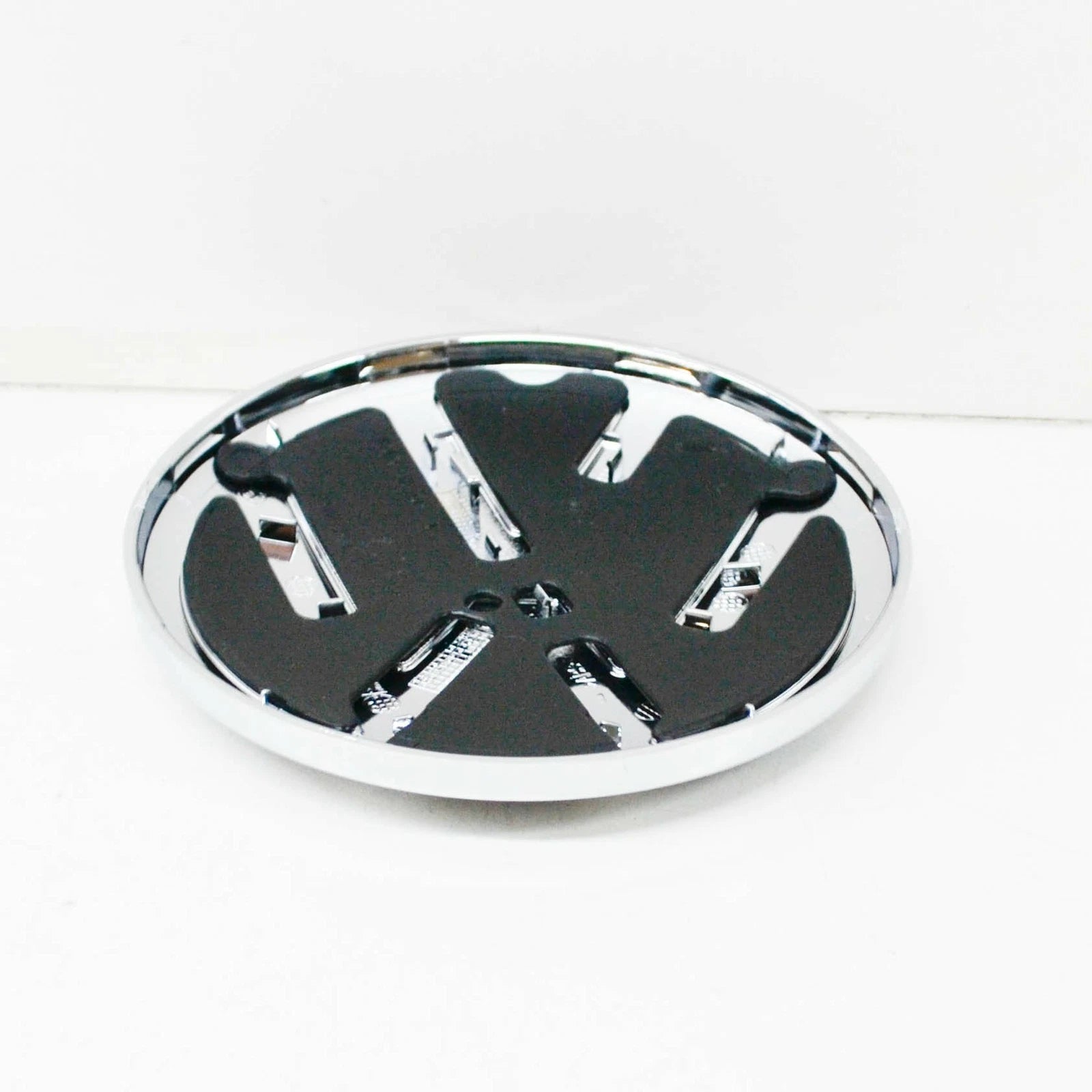 NEW VOLKSWAGEN POLO 6R MK5 REAR EMBLEM BADGE 6C0853617