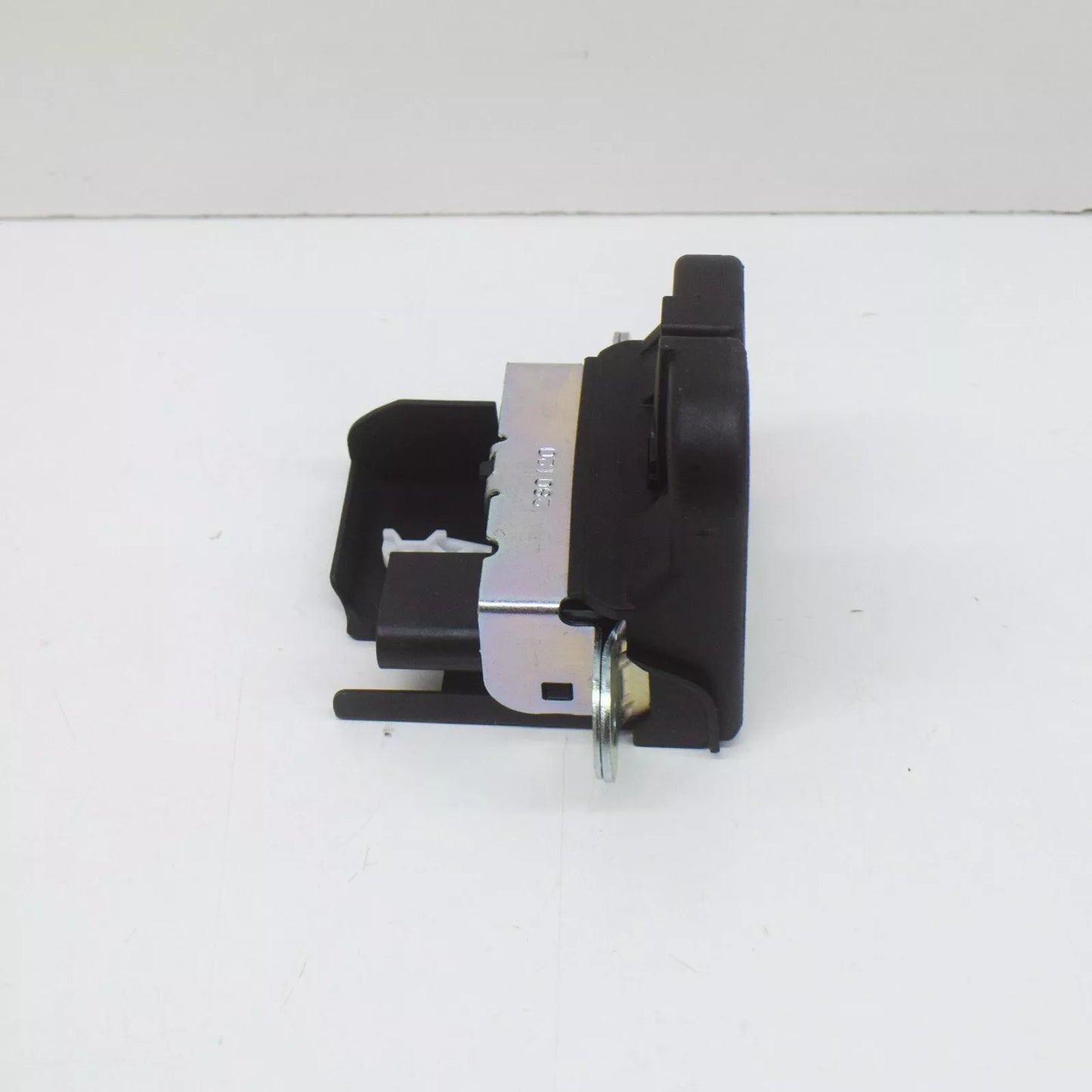 NEW VOLKSWAGEN CADDY 2K REAR LID LOCK WITH MICROSWITCH 2K5827505G