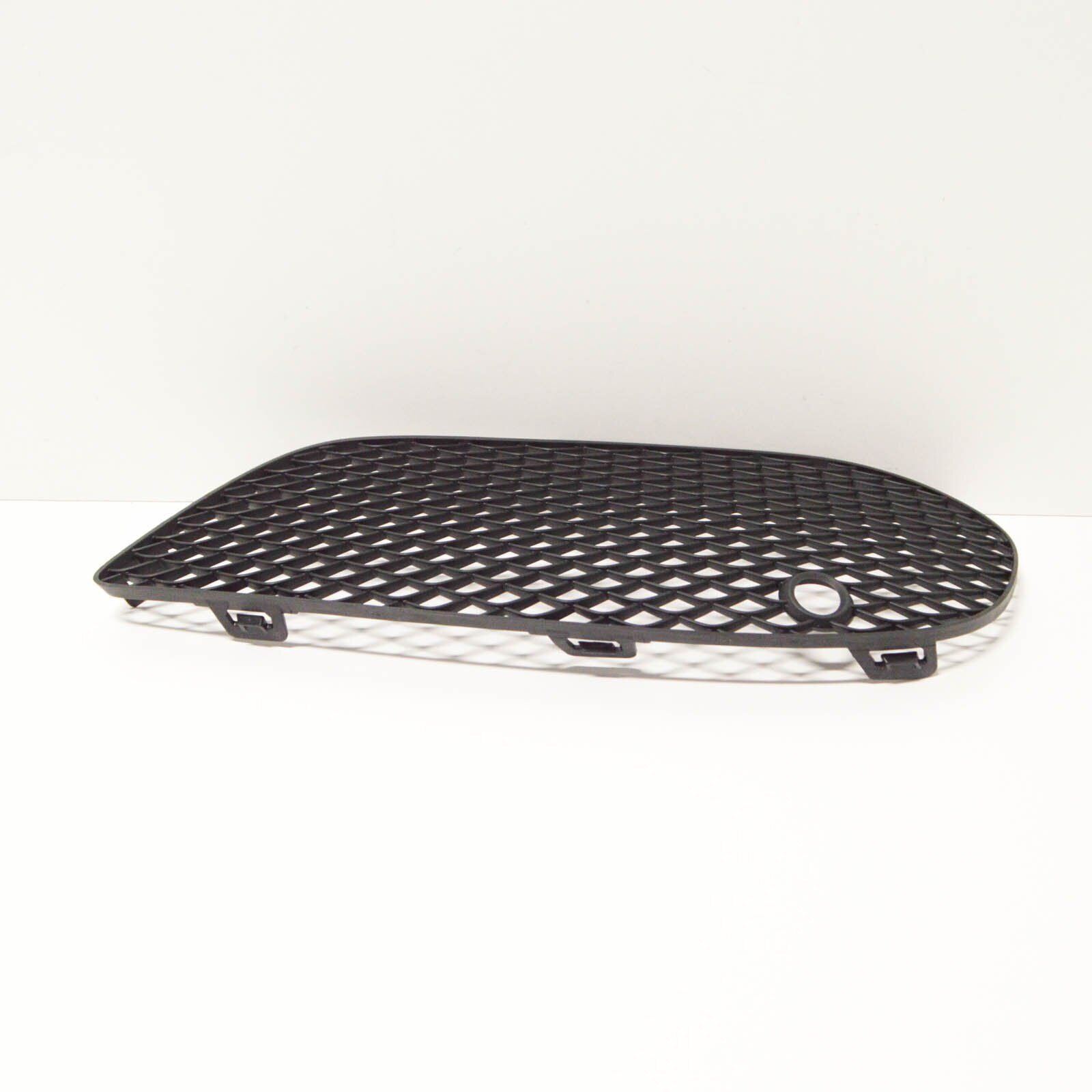 NEW MERCEDES-BENZ C-CLASS W205 FRONT BUMPER RIGHT GRILL A2058852623 2016