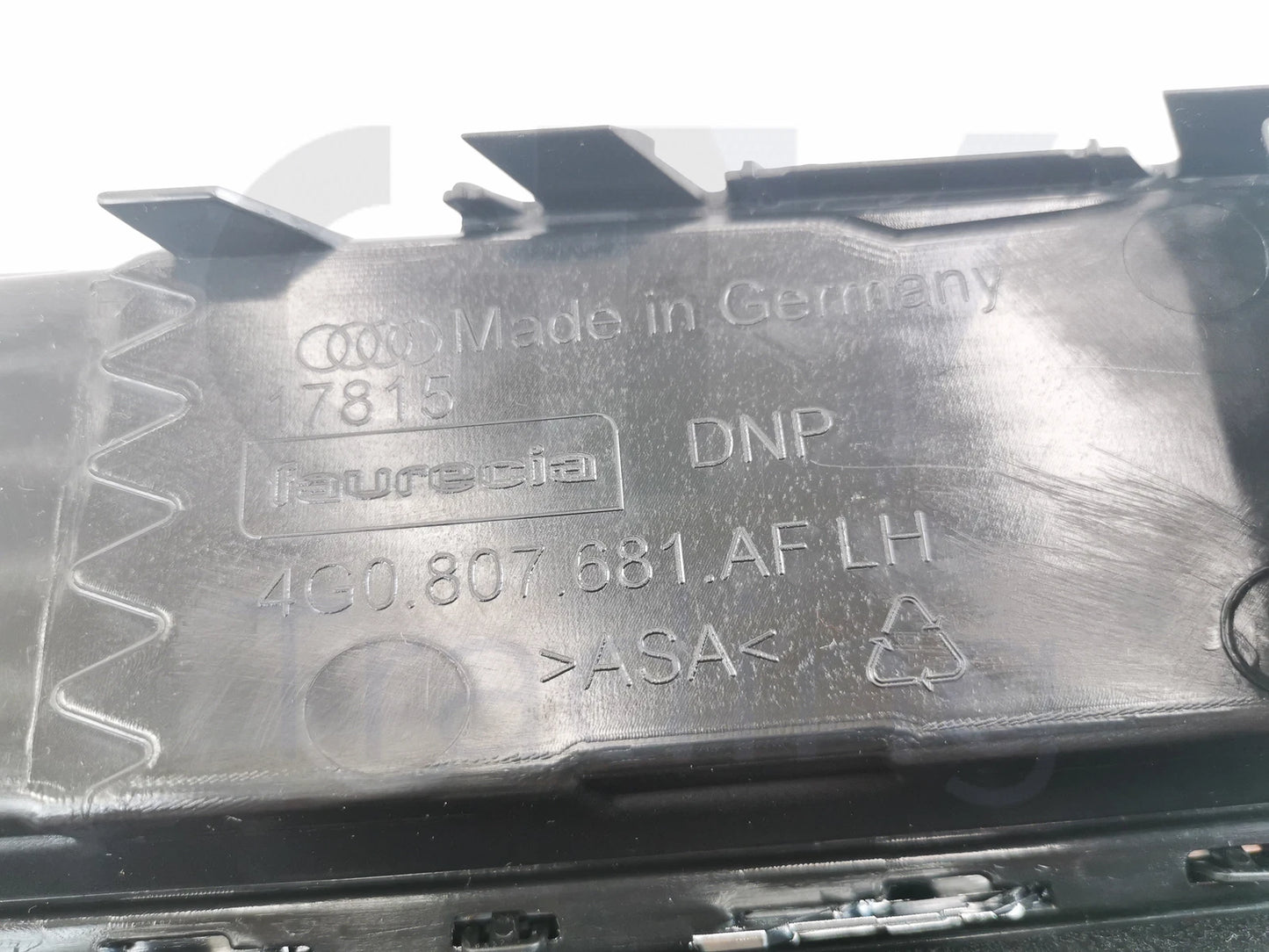 NEW AUDI A6/S6 15-18 FRONT BUMPER RIGHT AIR GUIDE GRILL 4G0807648D9B9