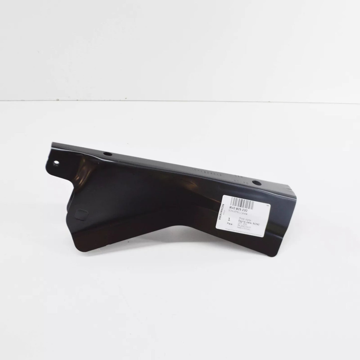 NEW AUDI A3 8V FRONT RIGHT FENDER BRACKET PLATE 8V0805030 ORIGINAL