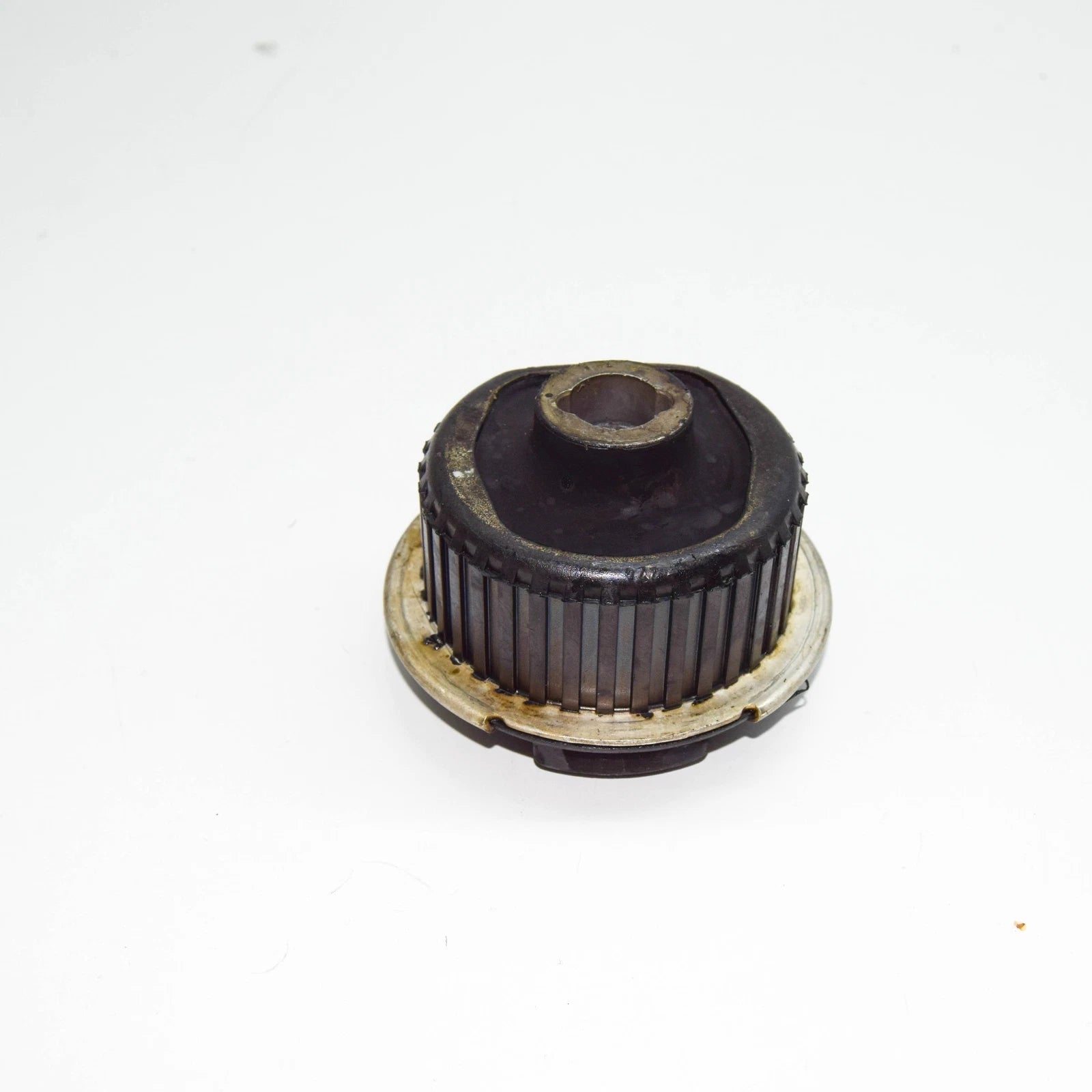 NEW MERCEDES-BENZ SLK R172 REAR SUBFRAME RUBBER BUSHING A1713510142 ORIGINAL