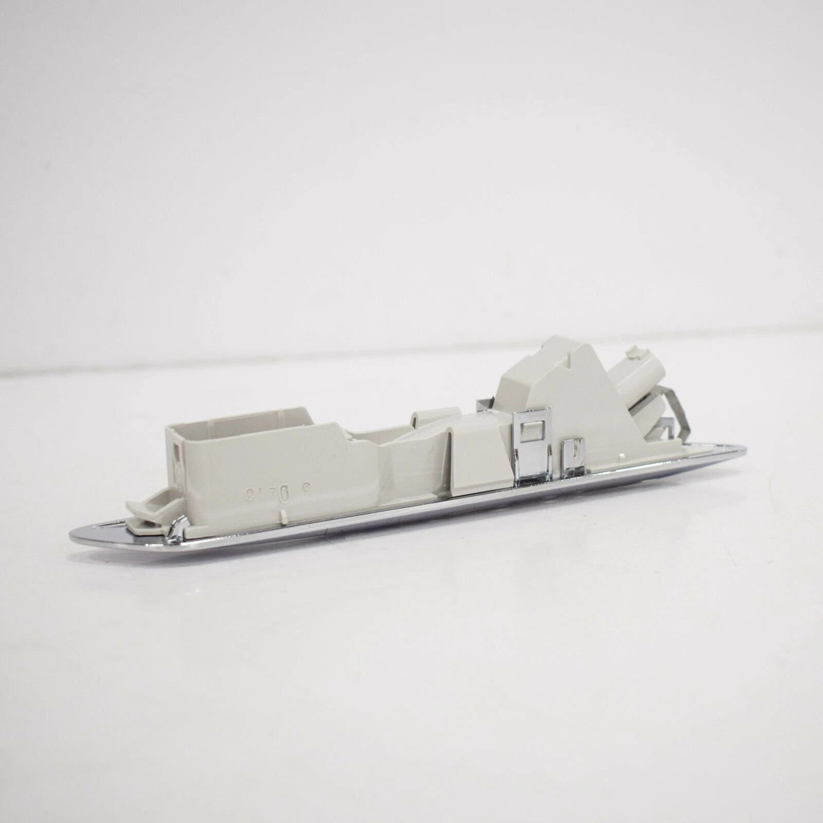 NEW BMW 5 F11 FRONT LEFT WING TURN INDICATOR CHROME TRIM 63137154169 ORIGINAL