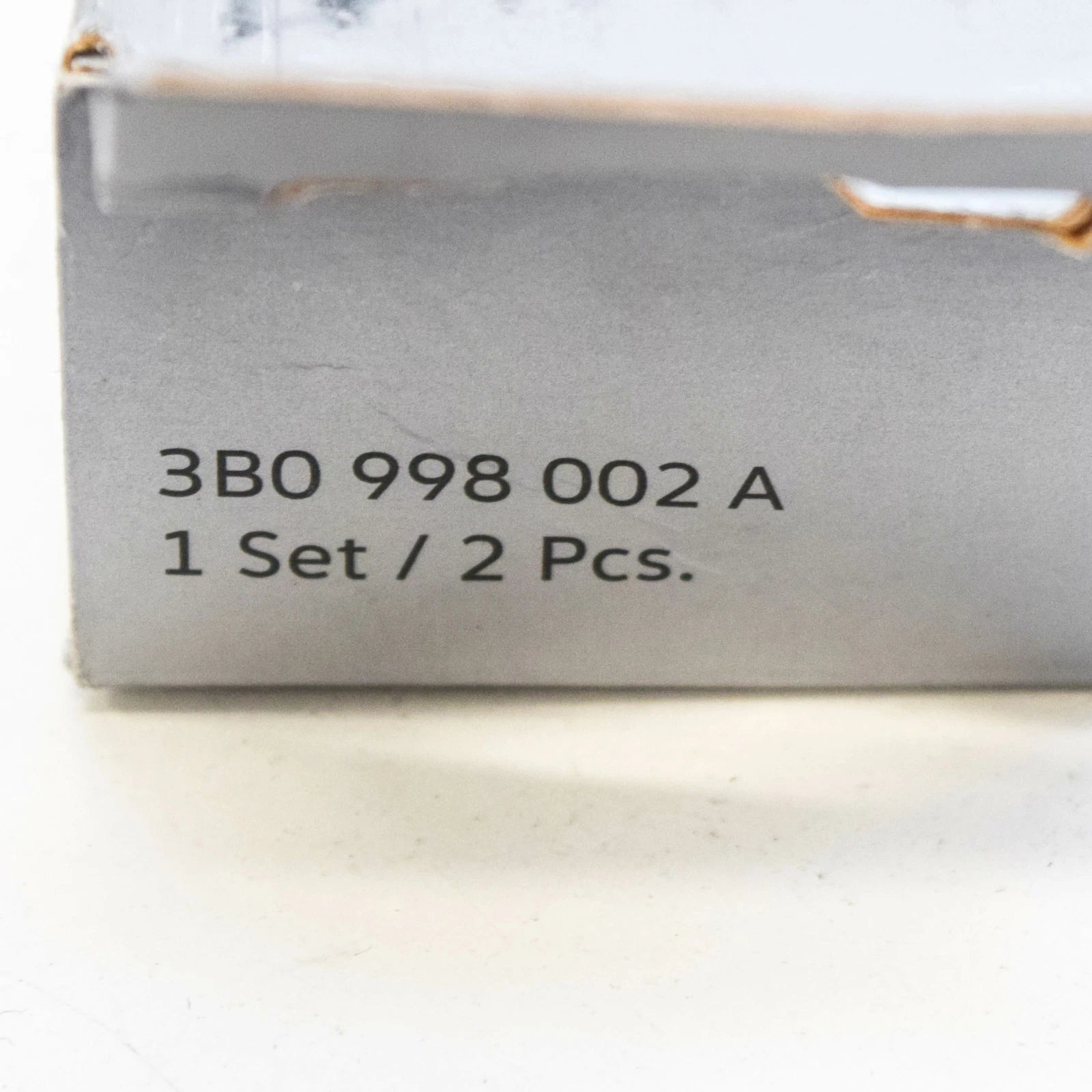 NEW VOLKSWAGEN PASSAT 3B FRONT WINDSCREEN AERO WIPER BLADES SET LHD 3B0998002A