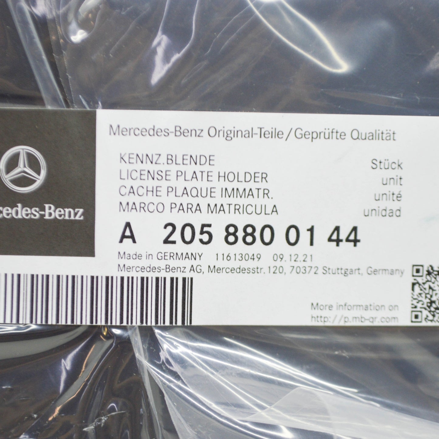 NEW MB C-CLASS W205 FRONT BUMPER LICENSE NUMBER PLATE A2058800144 2015 ORIGINAL