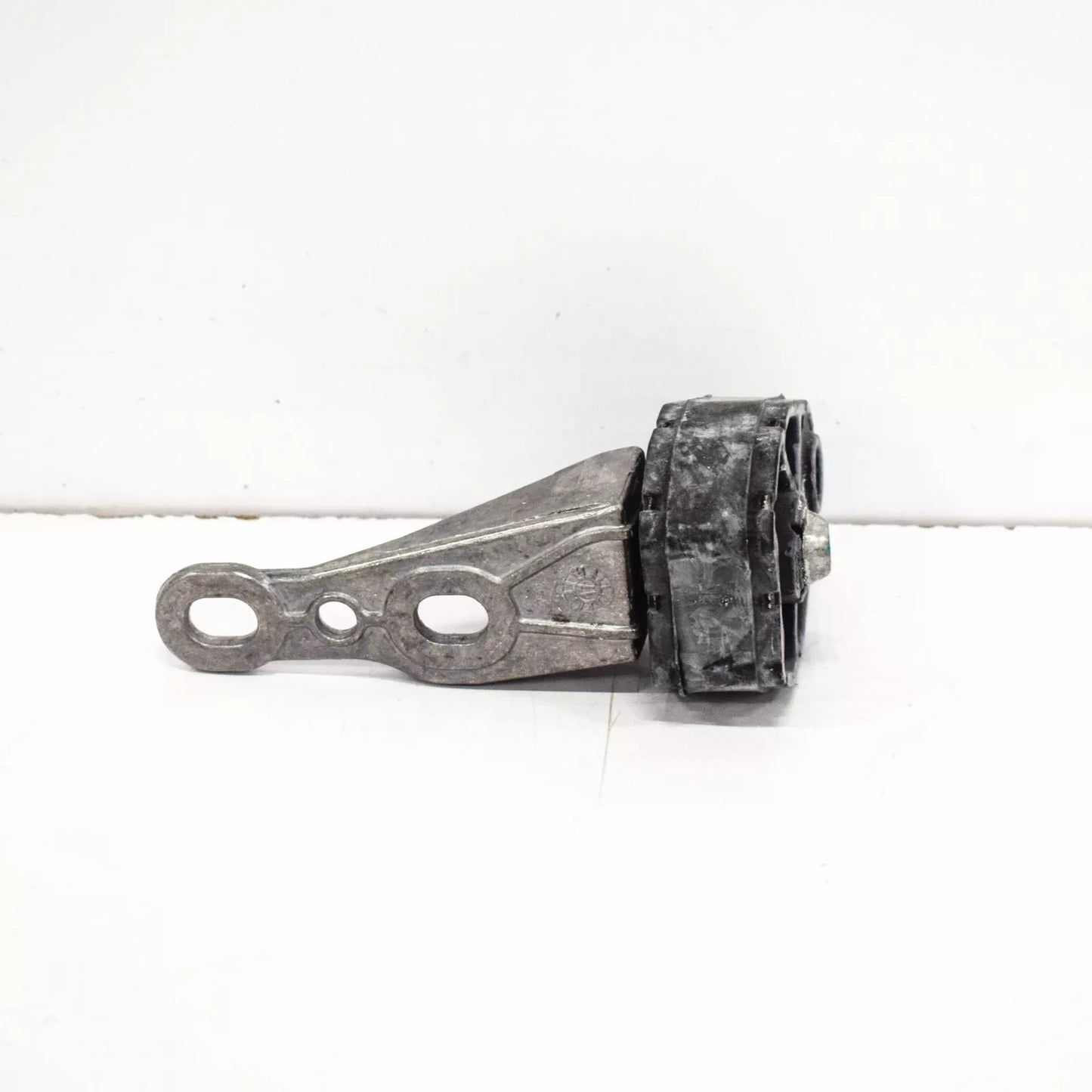 NEW AUDI Q5 8R REAR EXHAUST LEFT HOLDER 8R0253144B ORIGINAL