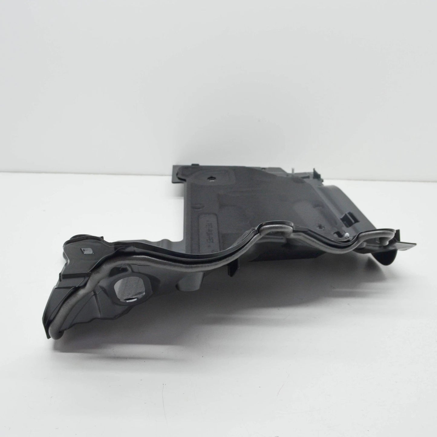 NEW MB E W213 RIGHT ENGINE COMPARTMENT INSULATION PARTITION A2536208000 ORIGINAL