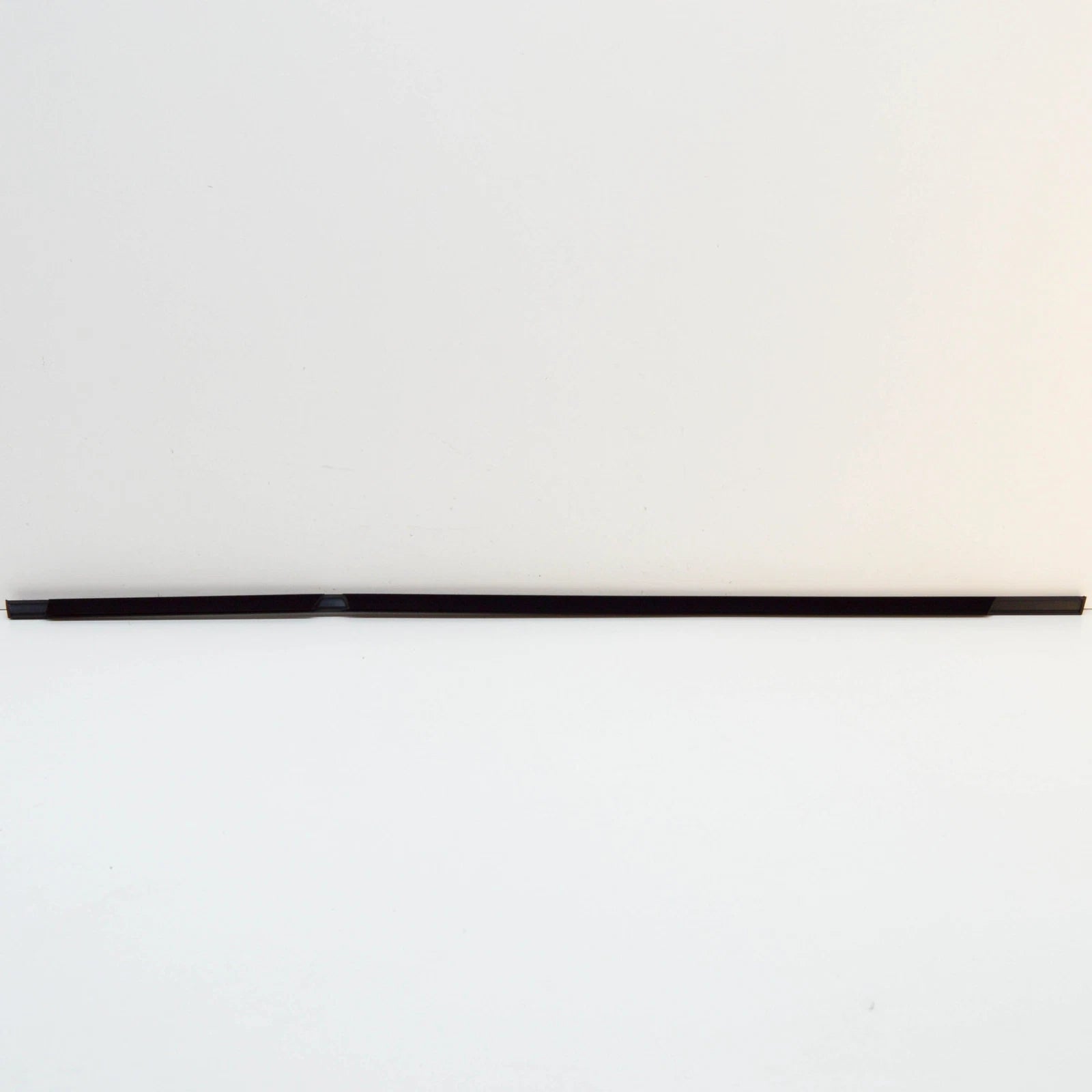 NEW BMW 3 TOURING E46 REAR RIGHT DOOR OUTER WEATHER STRIP 51348194772 ORIGINAL