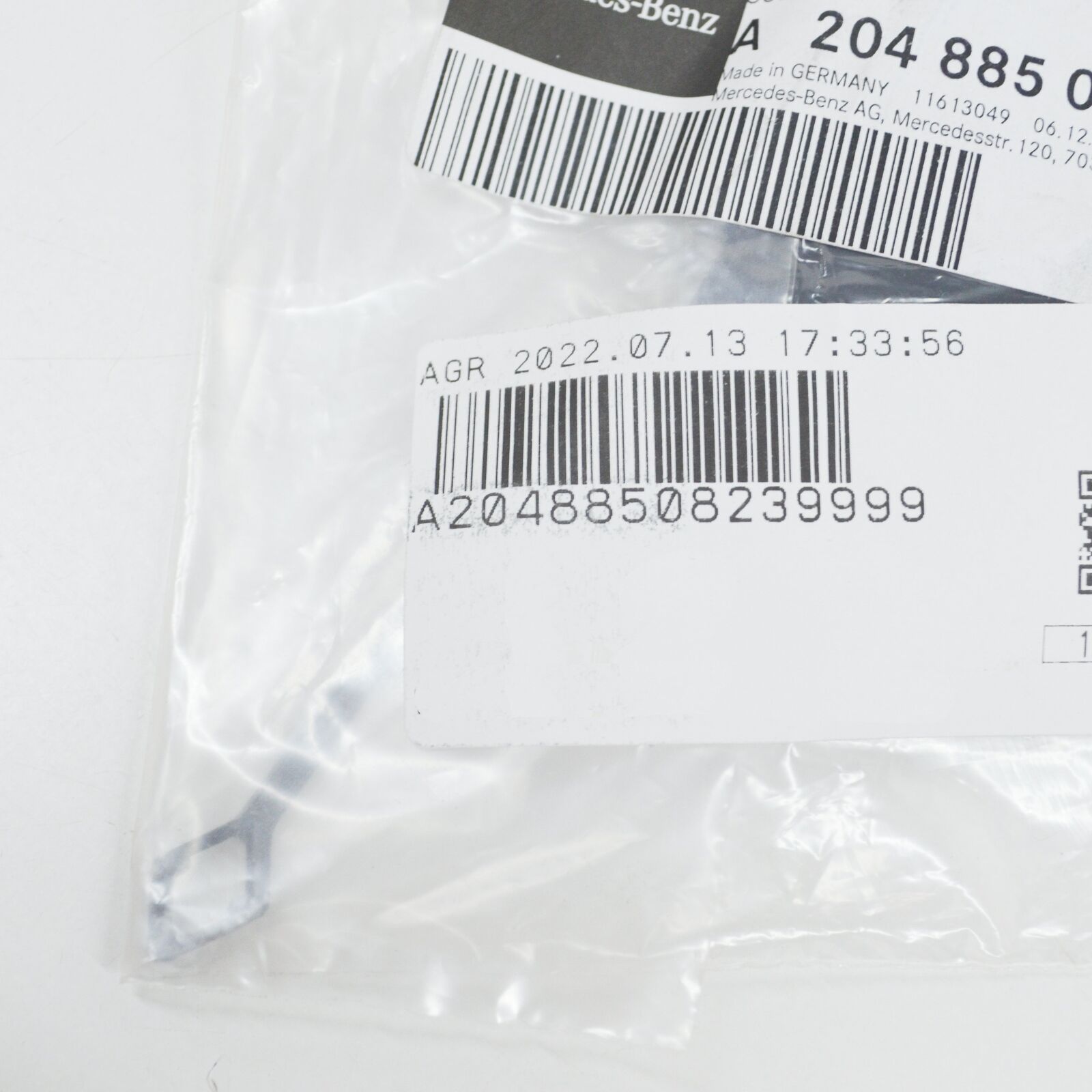 NEW MERCEDES-BENZ C W204 REAR BUMPER TOW EYE COVER A20488508239999 ORIGINAL