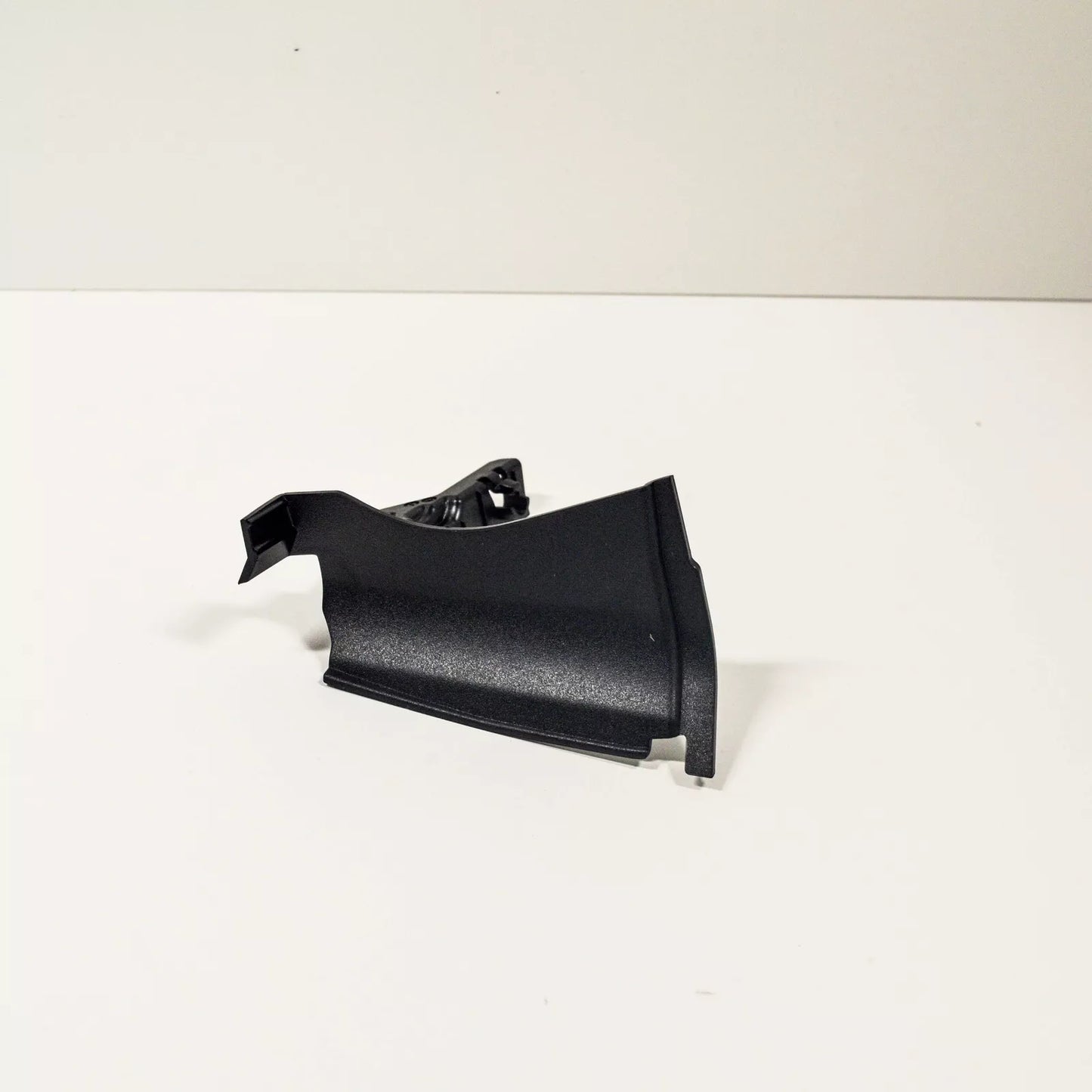 NEW BMW X2 F39 RIGHT DOOR SILL MOUNT COVER BRACKET 51777426454 ORIGINAL