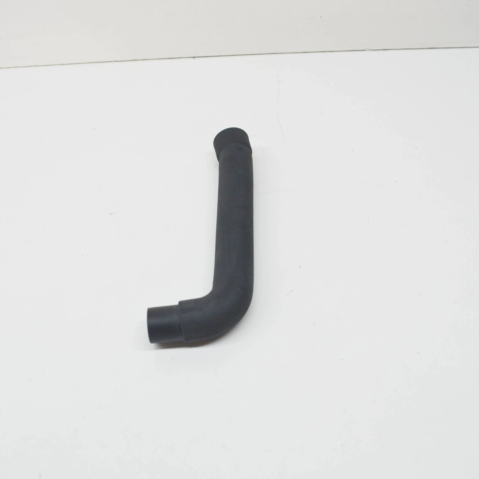 NEW BMW 7 E65 CRANKCASE VENT HOSE 11157514817 7514817 ORIGINAL