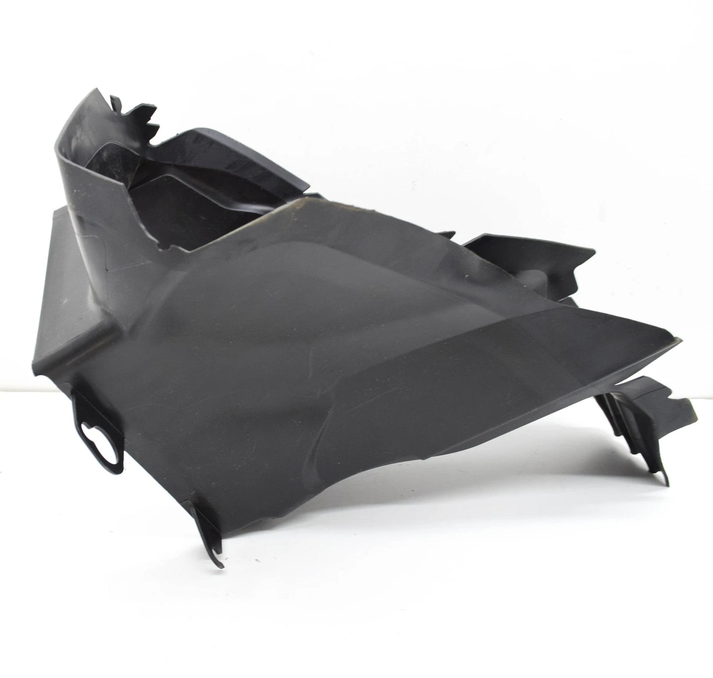 NEW AUDI A3 SPORTBACK 8YA RADIATOR RIGHT AIR GUIDE DUCT 8Y0121674D ORIGINAL