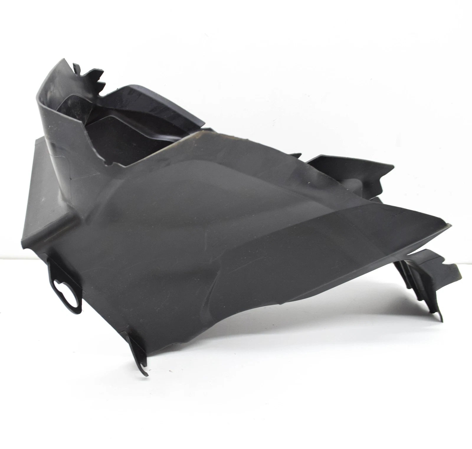 NEW AUDI A3 SPORTBACK 8YA RADIATOR RIGHT AIR GUIDE DUCT 8Y0121674D ORIGINAL